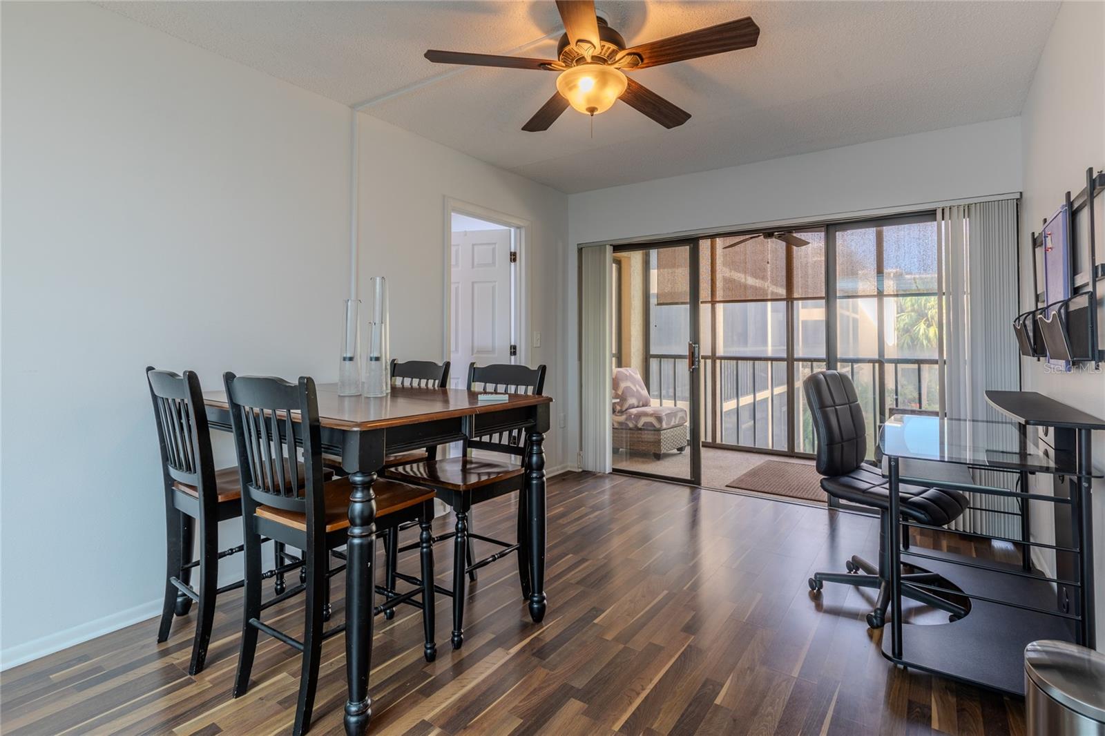 Image 10 of 26 For 305 30th Avenue W A208