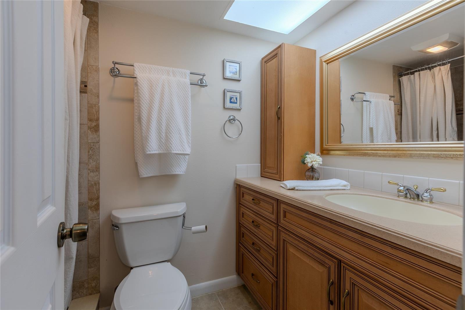 Image 16 of 26 For 305 30th Avenue W A208