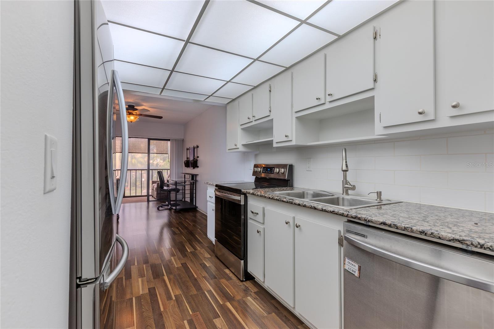 Image 7 of 26 For 305 30th Avenue W A208