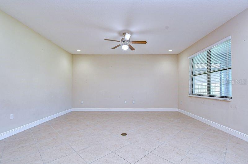 Image 10 of 38 For 871 Vino Verde Circle