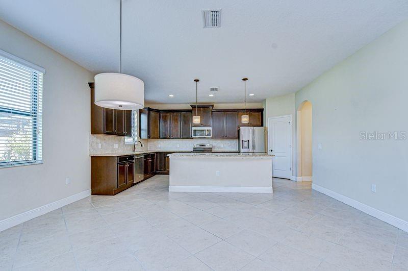 Image 13 of 38 For 871 Vino Verde Circle