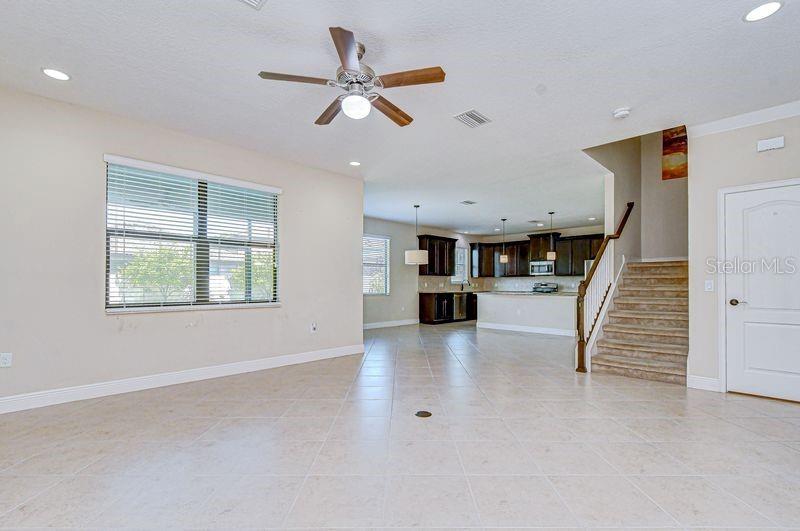 Image 16 of 38 For 871 Vino Verde Circle