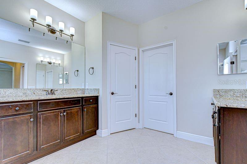 Image 32 of 38 For 871 Vino Verde Circle