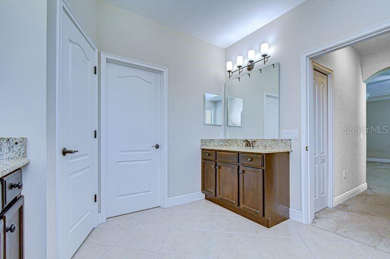 Image 33 of 38 For 871 Vino Verde Circle