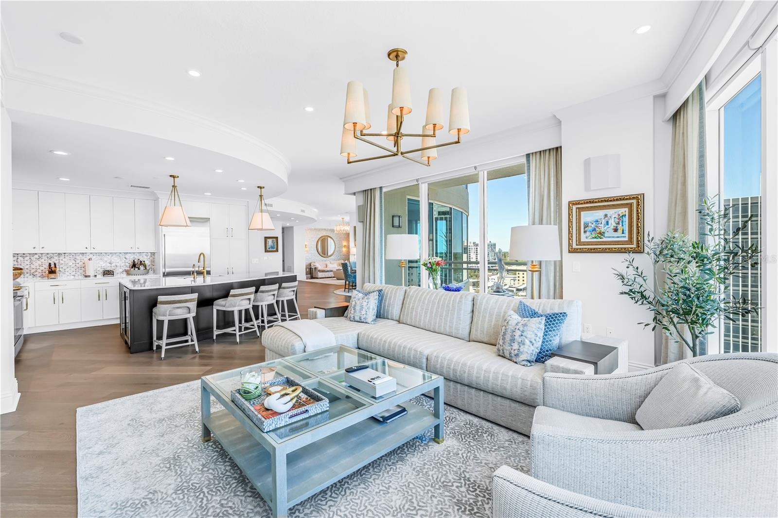 Image 13 of 56 For 180 Beach Drive Ne 1401