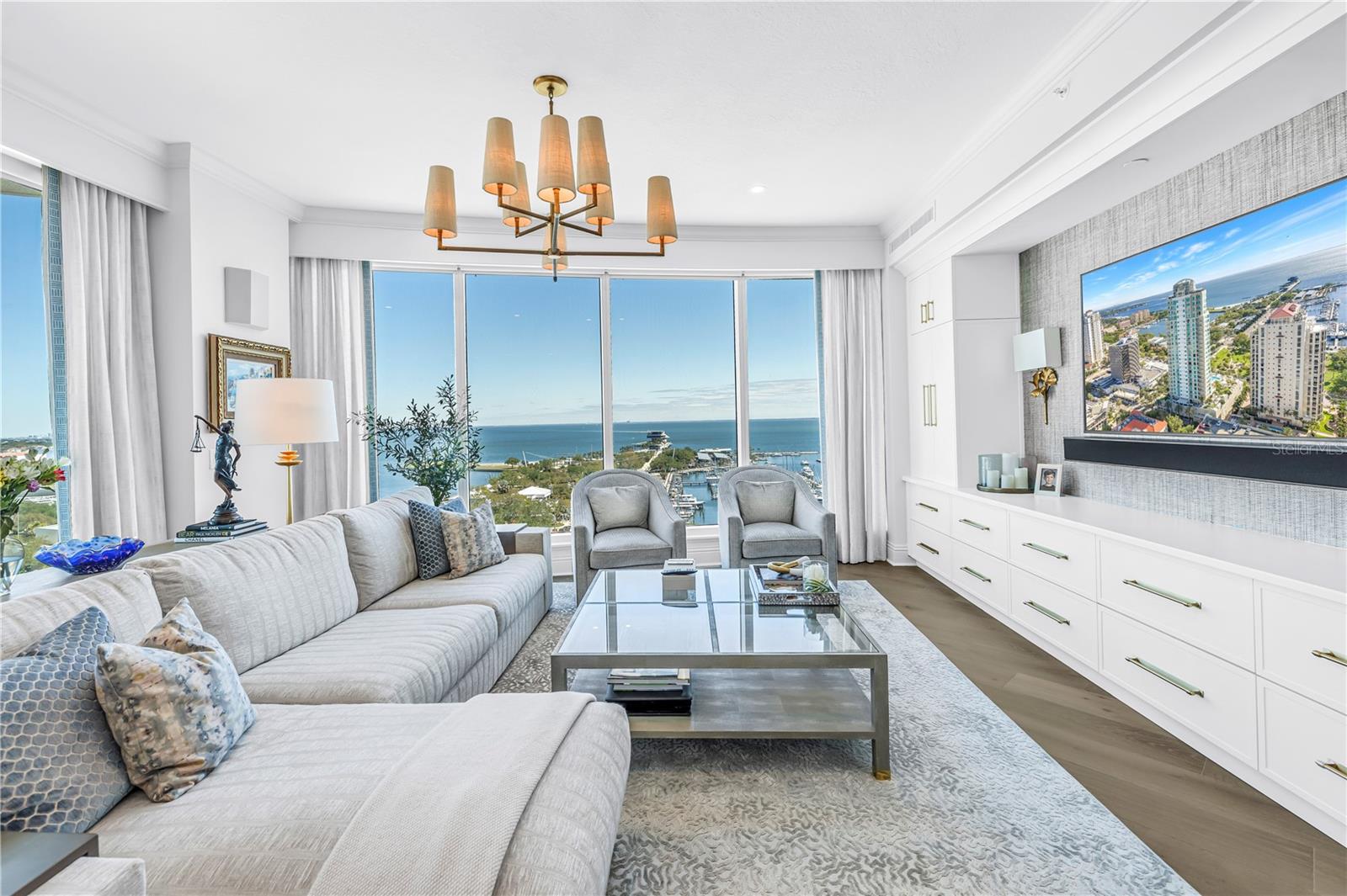 Image 14 of 56 For 180 Beach Drive Ne 1401