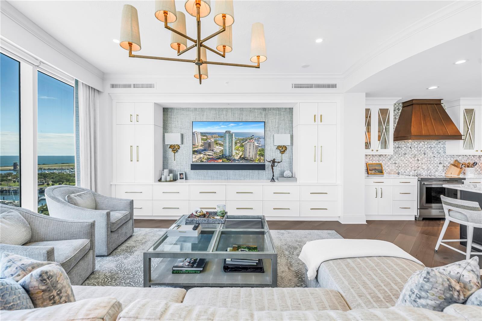 Image 24 of 56 For 180 Beach Drive Ne 1401