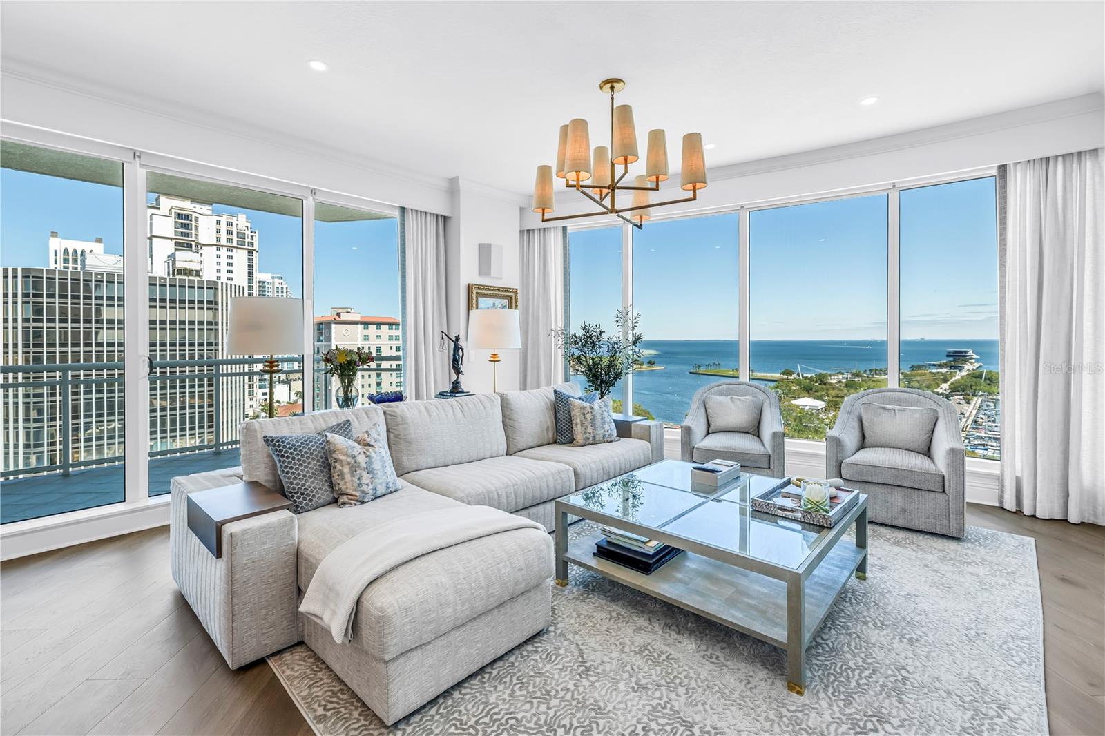 Image 39 of 56 For 180 Beach Drive Ne 1401