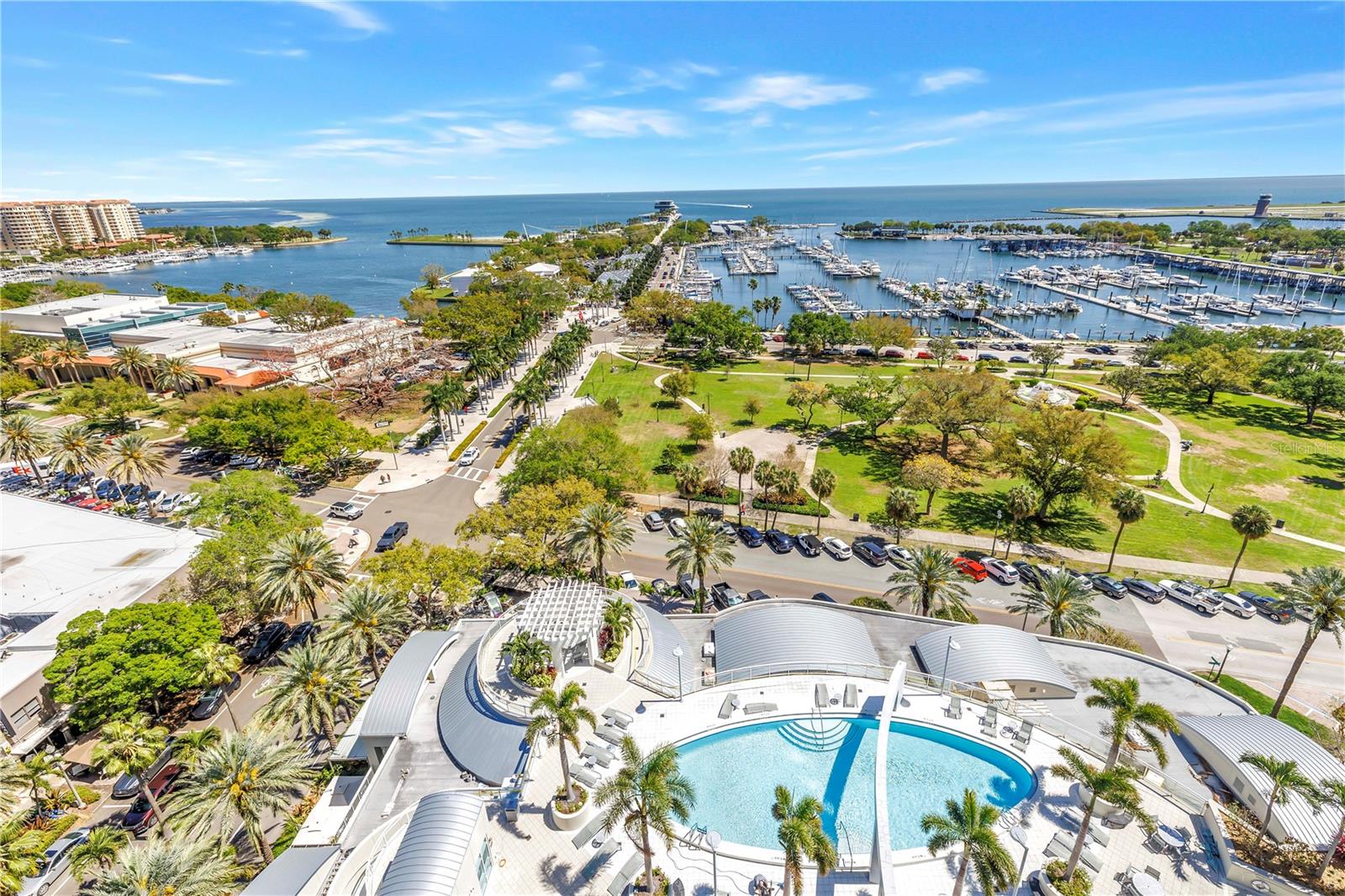 Image 51 of 56 For 180 Beach Drive Ne 1401