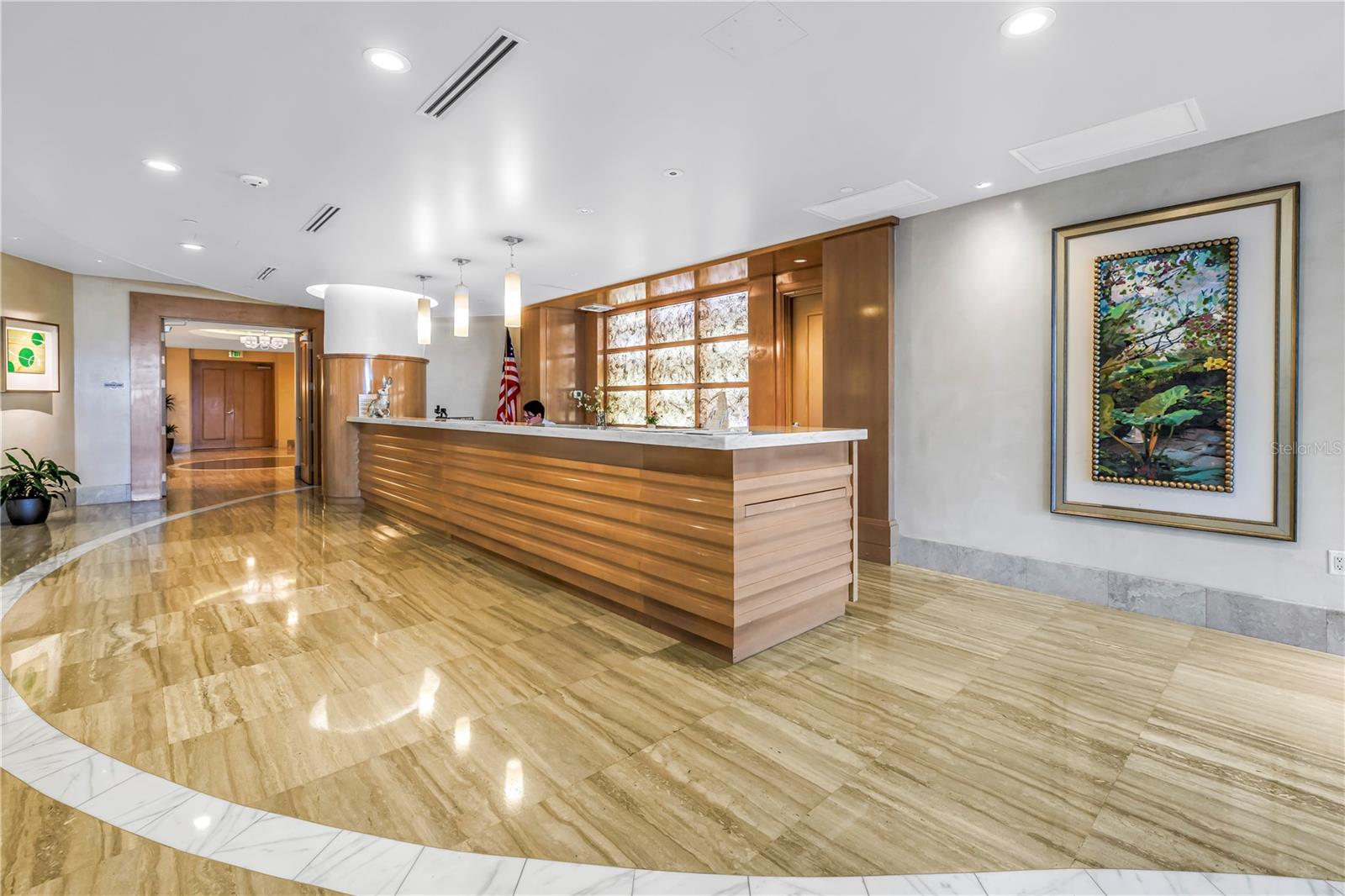 Image 52 of 56 For 180 Beach Drive Ne 1401