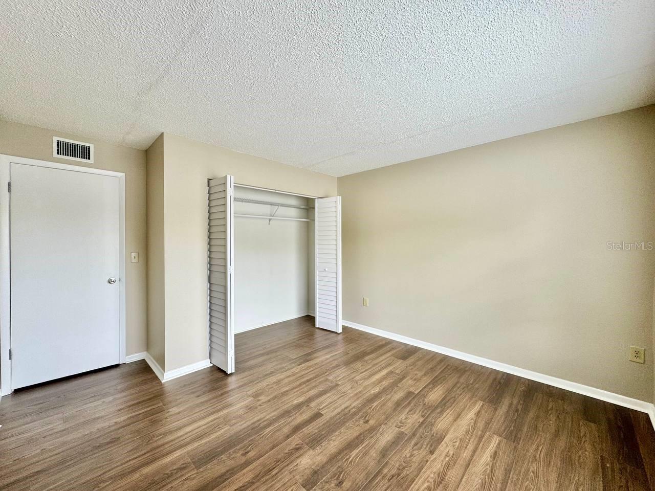 Image 17 of 31 For 3323 Crystal Court E A