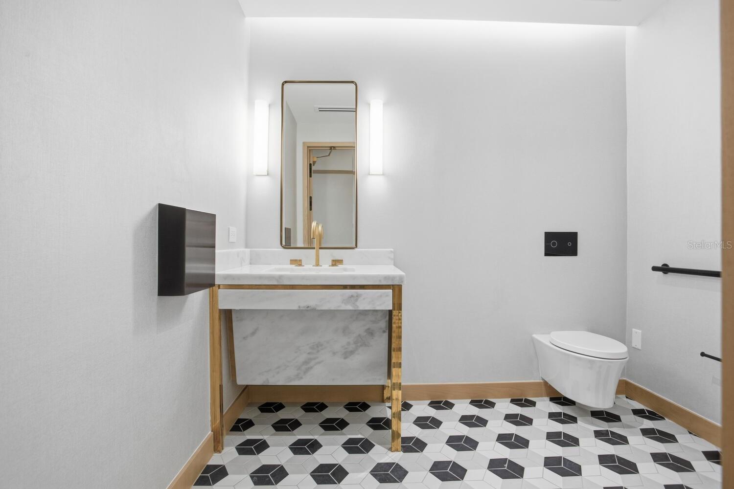 Image 26 of 92 For 3015 Ysabella Avenue 2303