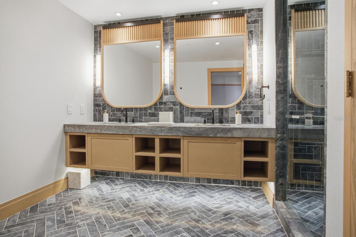 Image 83 of 92 For 3015 Ysabella Avenue 2303