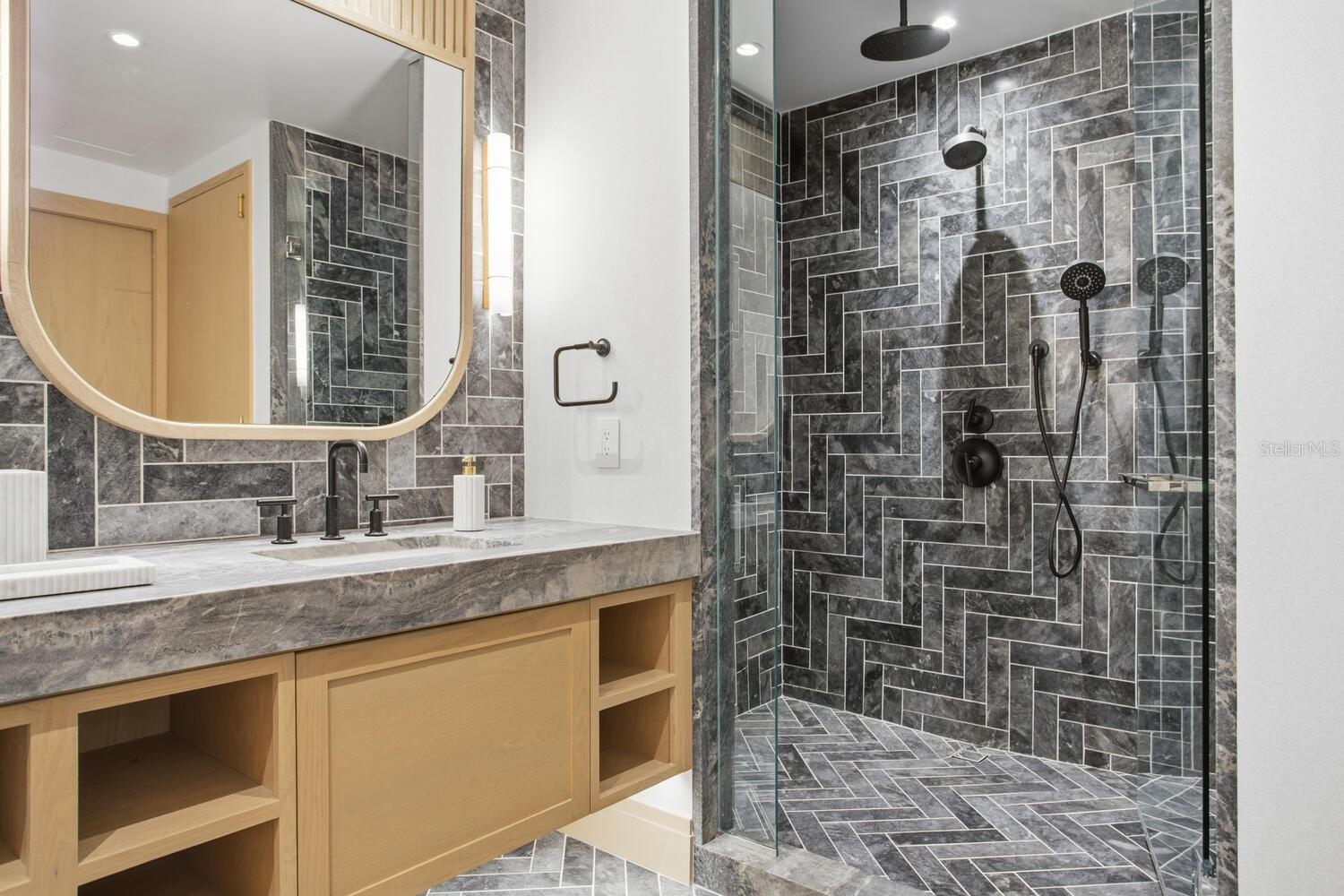 Image 84 of 92 For 3015 Ysabella Avenue 2303