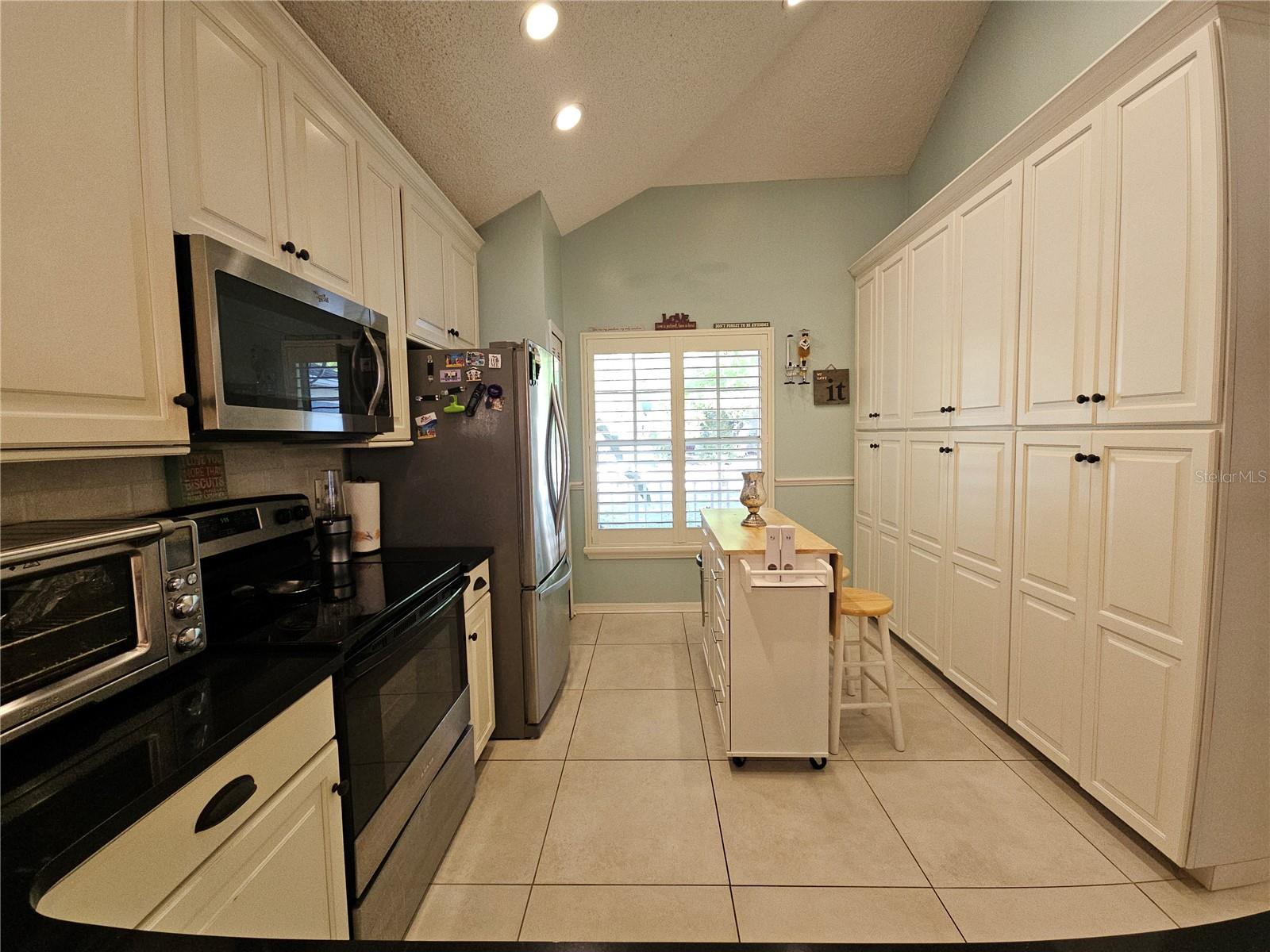 Image 14 of 42 For 2952 Shannon Circle