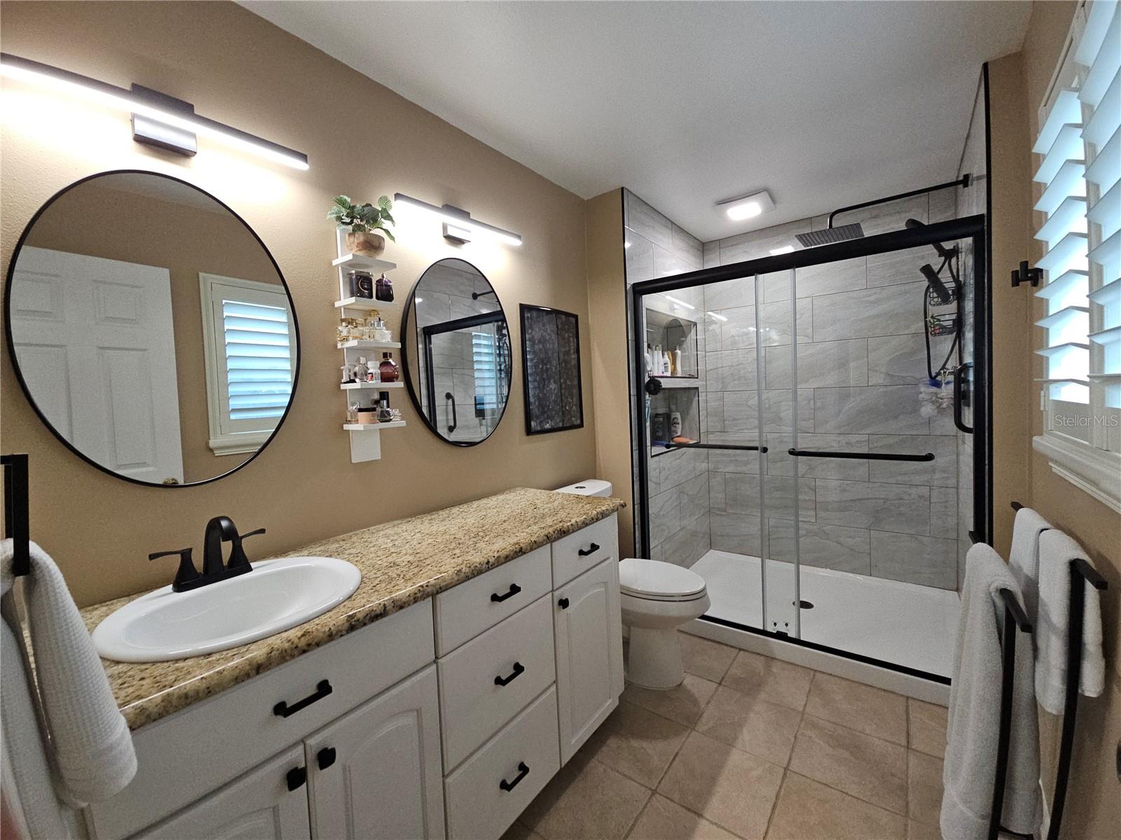 Image 21 of 42 For 2952 Shannon Circle