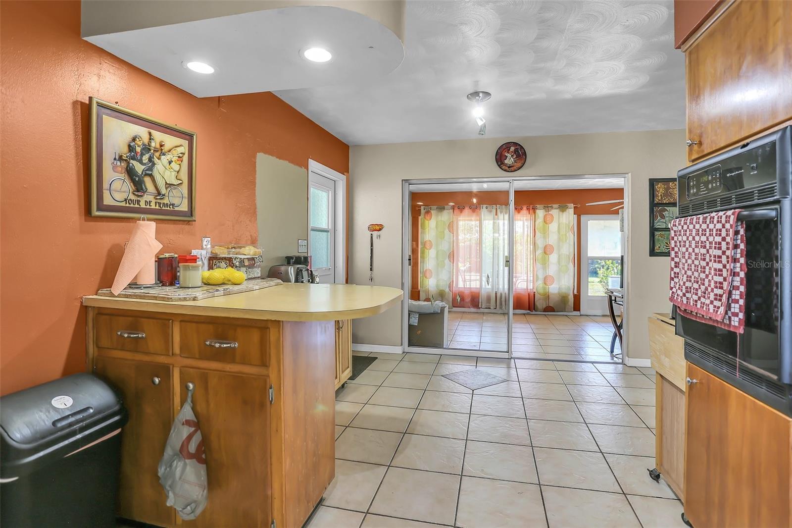 Image 12 of 31 For 525 Skylark Lane Nw