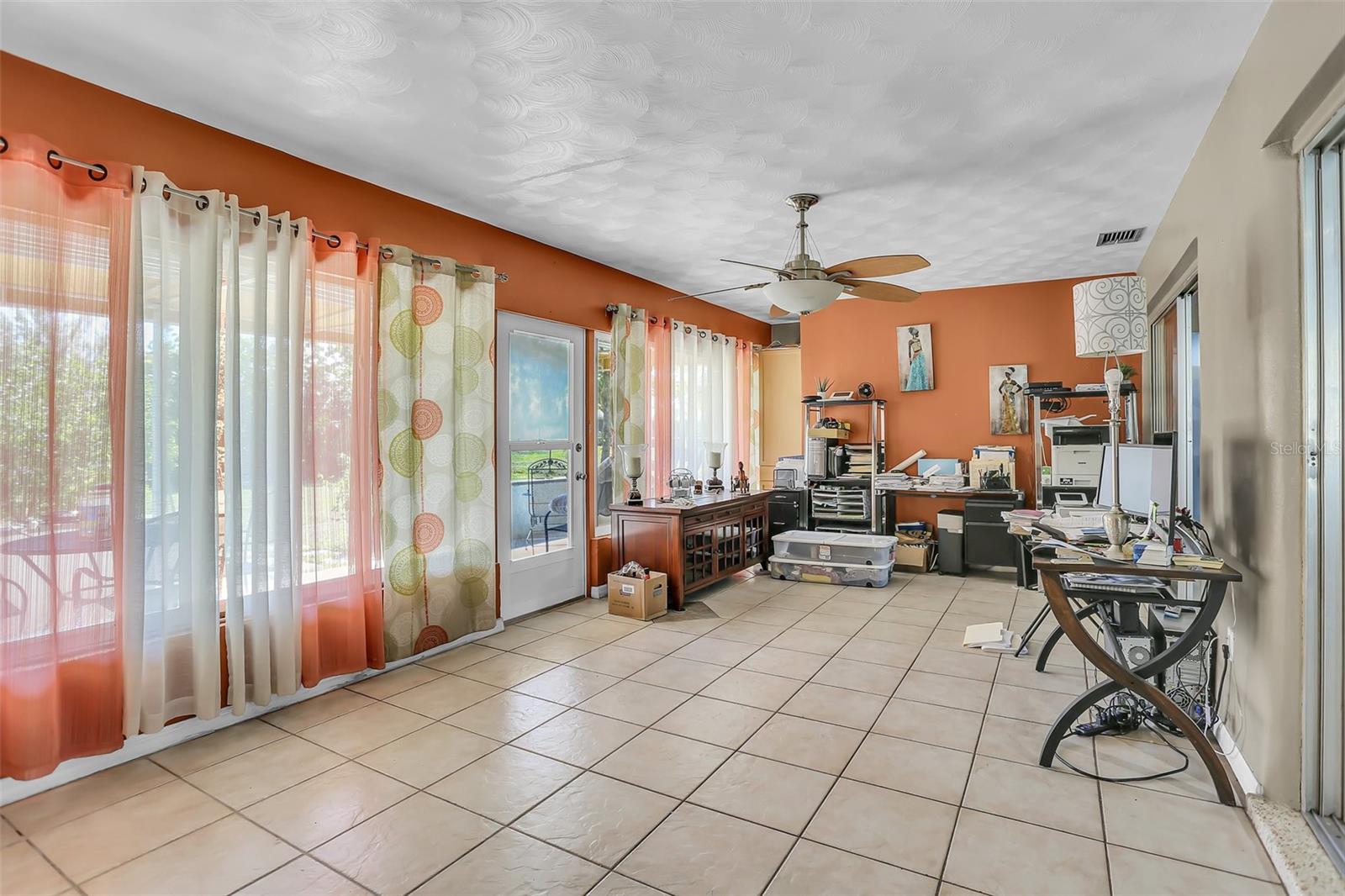 Image 13 of 31 For 525 Skylark Lane Nw