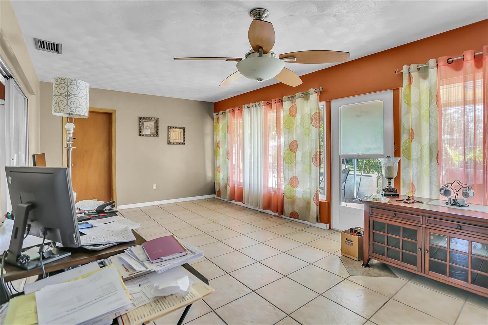 Image 14 of 31 For 525 Skylark Lane Nw