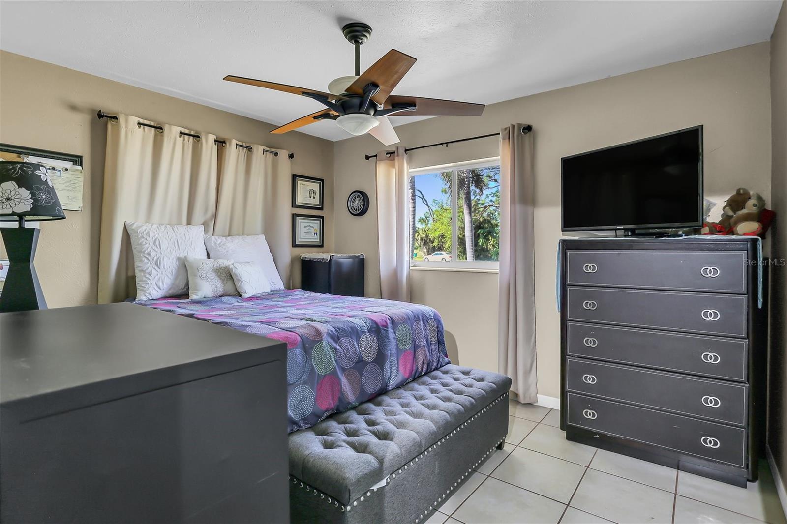 Image 16 of 31 For 525 Skylark Lane Nw