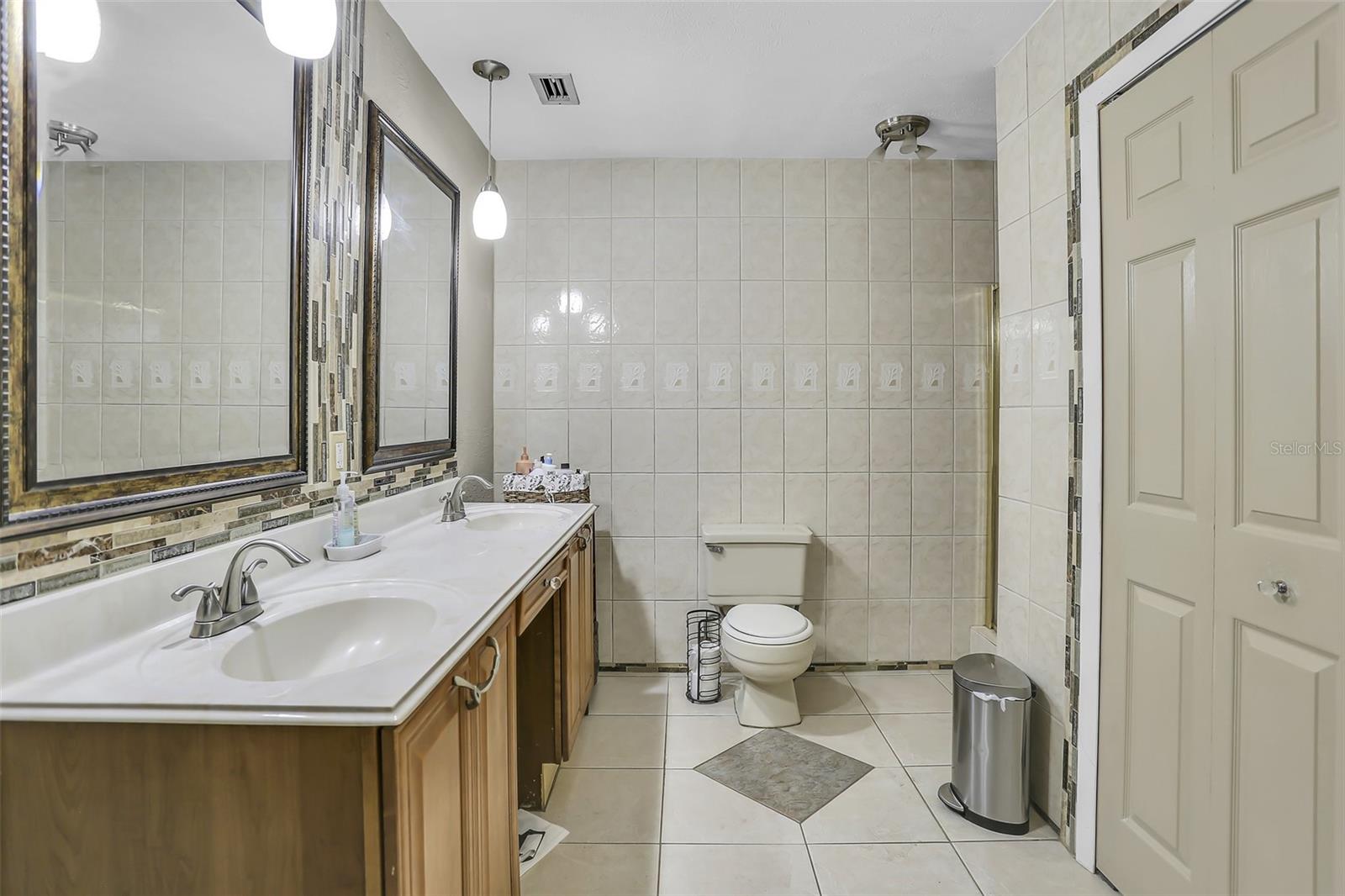 Image 23 of 31 For 525 Skylark Lane Nw