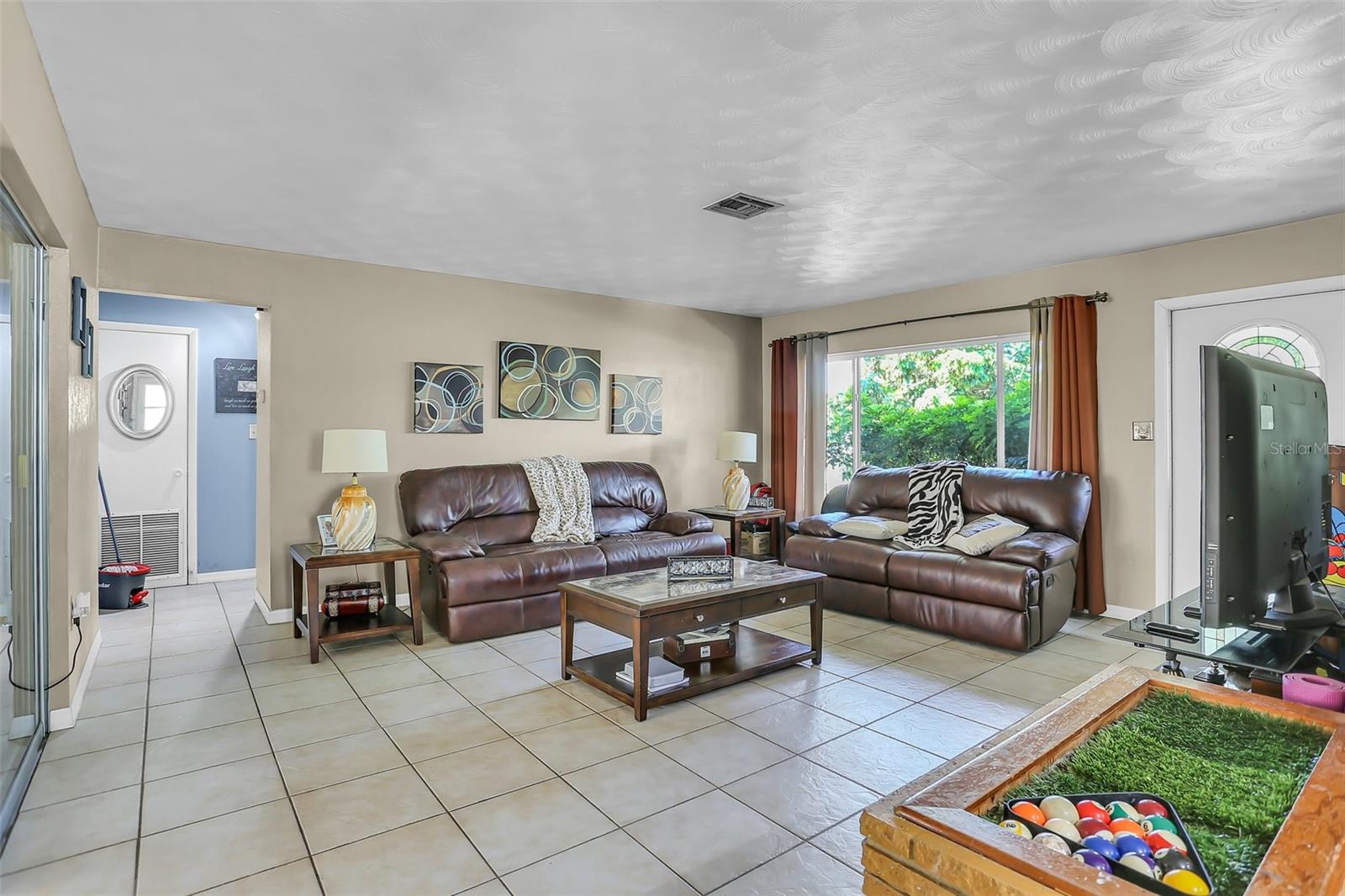 Image 8 of 31 For 525 Skylark Lane Nw