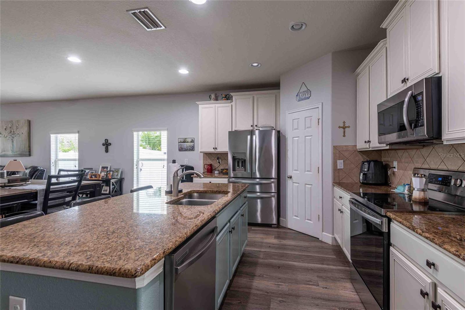 Image 4 of 38 For 2814 Maple Brook Loop