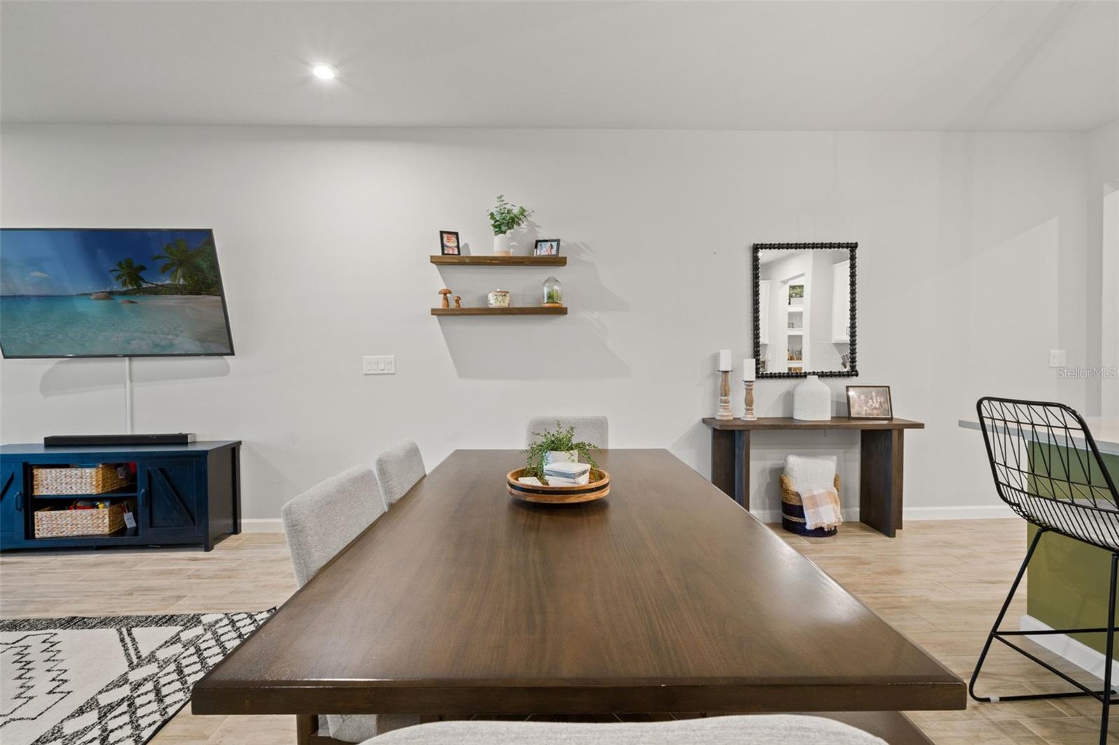 Image 12 of 48 For 26008 Woven Wicker Bend