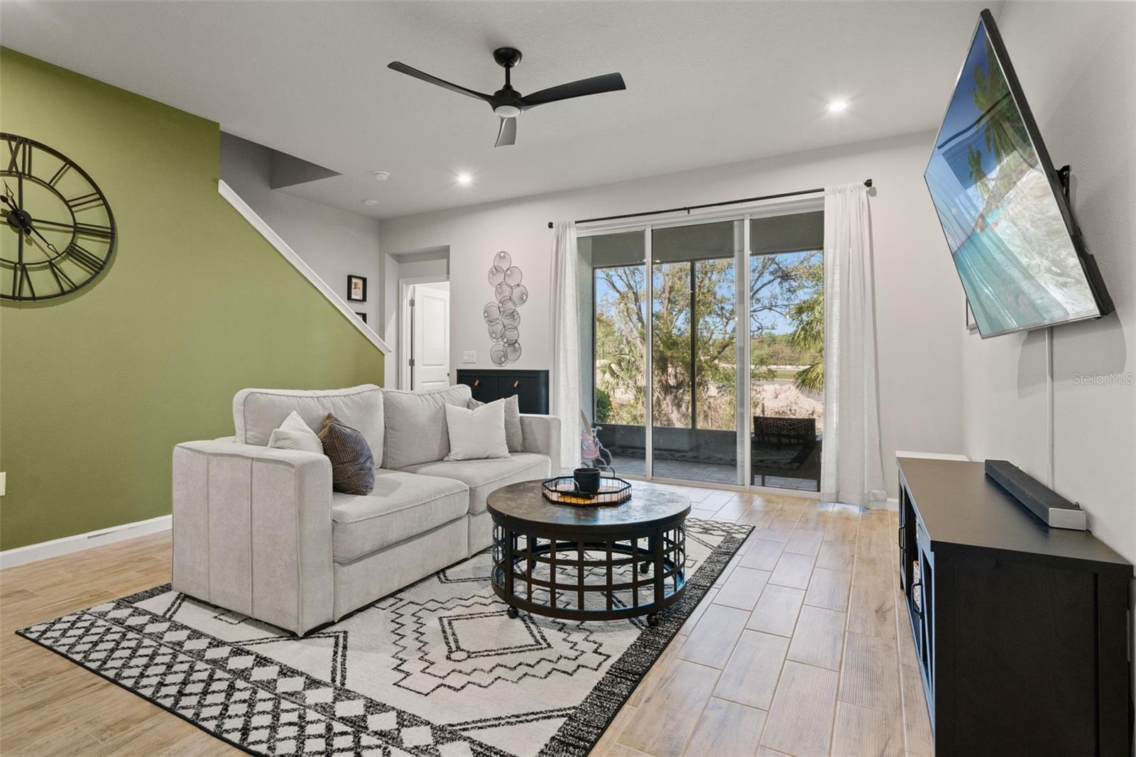 Image 14 of 48 For 26008 Woven Wicker Bend