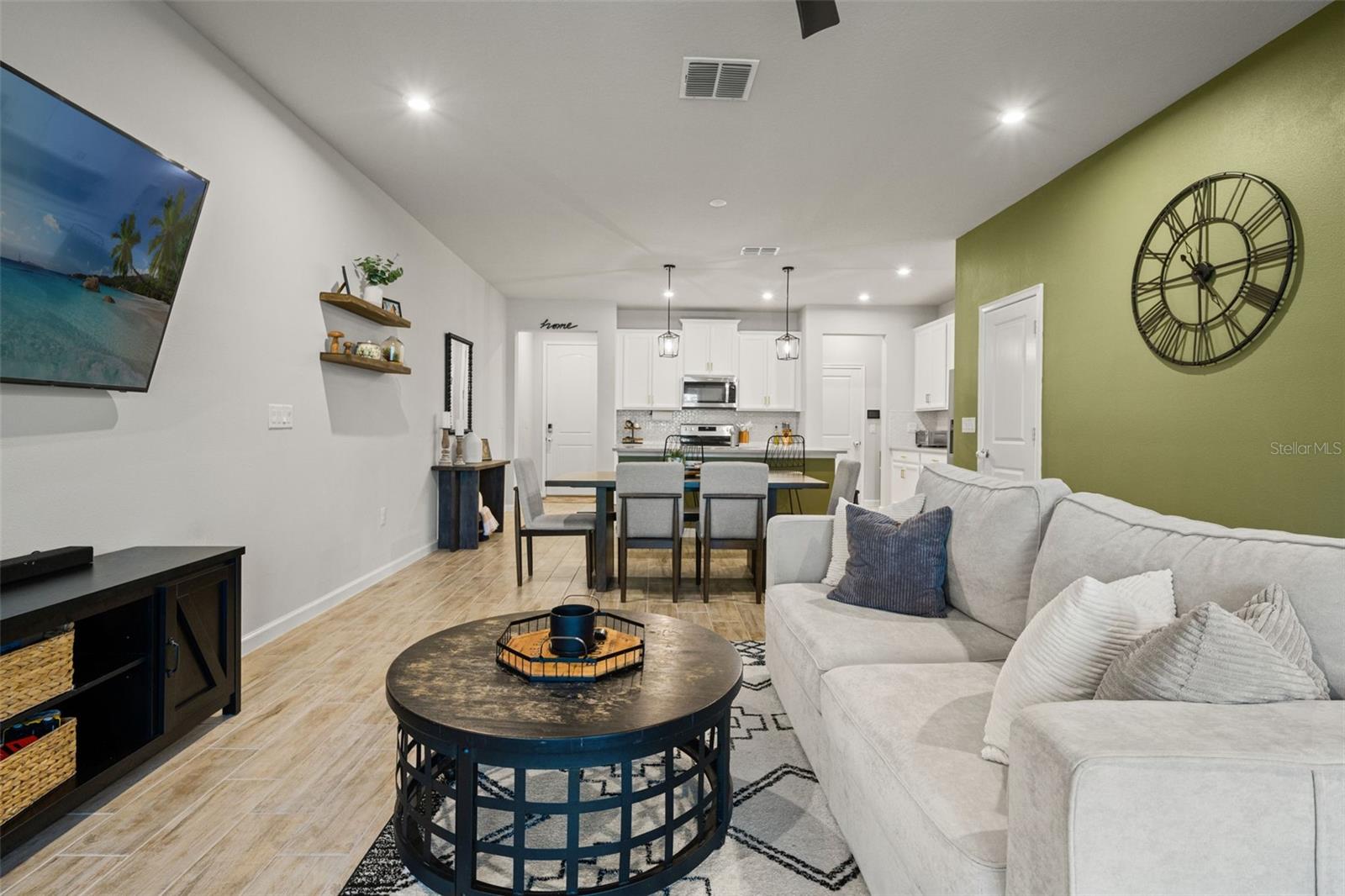 Image 17 of 48 For 26008 Woven Wicker Bend