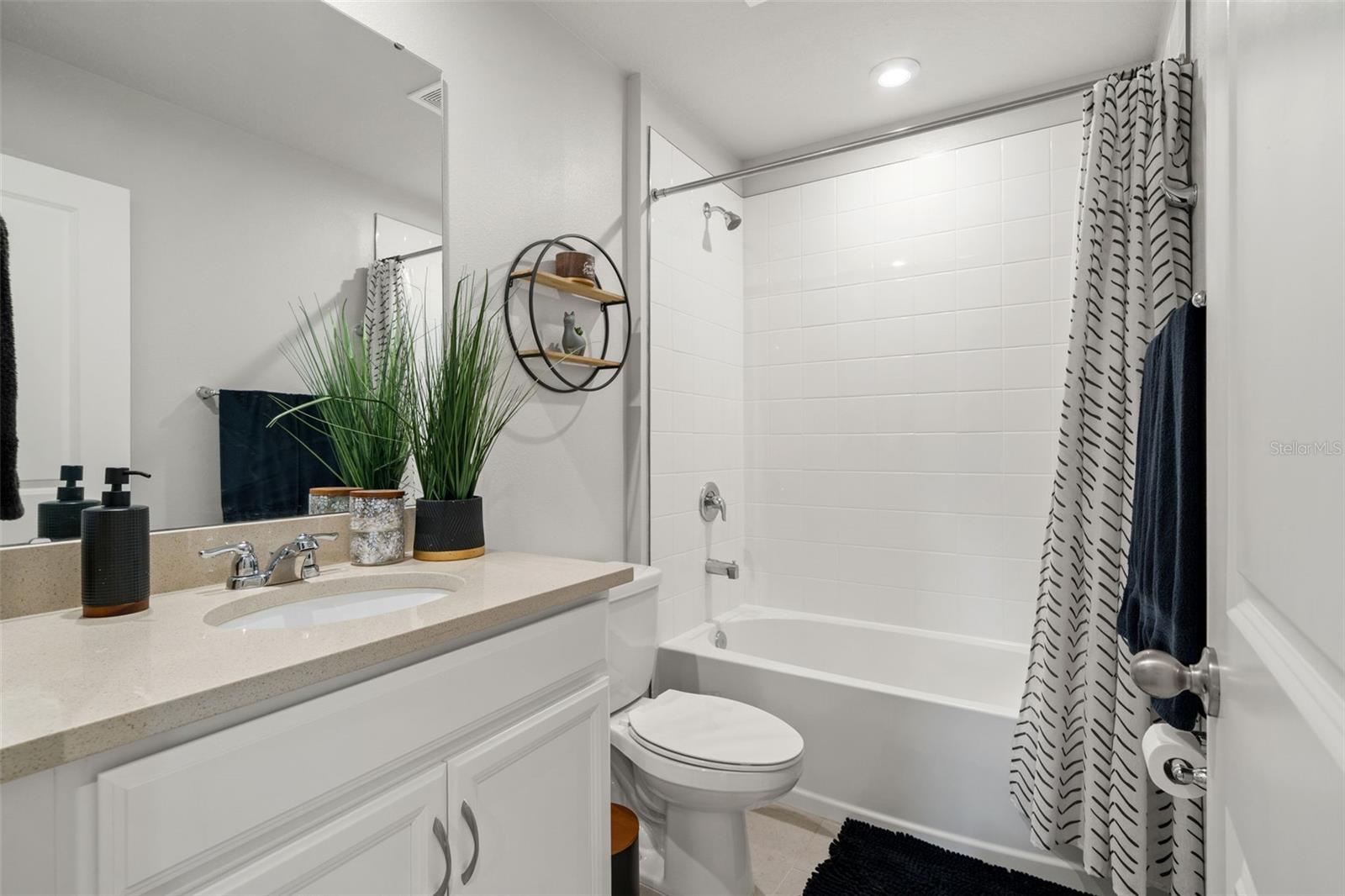 Image 27 of 48 For 26008 Woven Wicker Bend