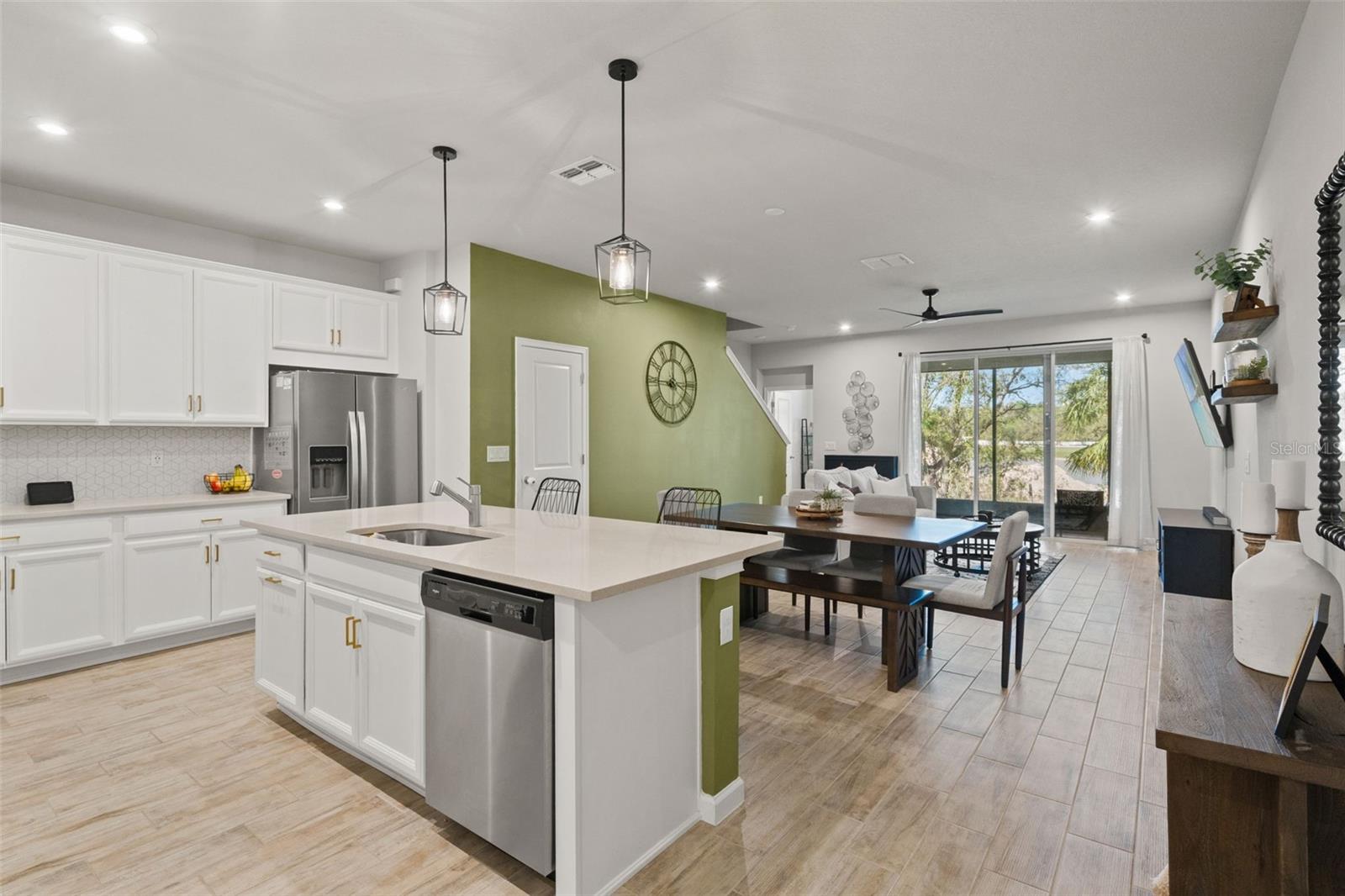 Image 5 of 48 For 26008 Woven Wicker Bend