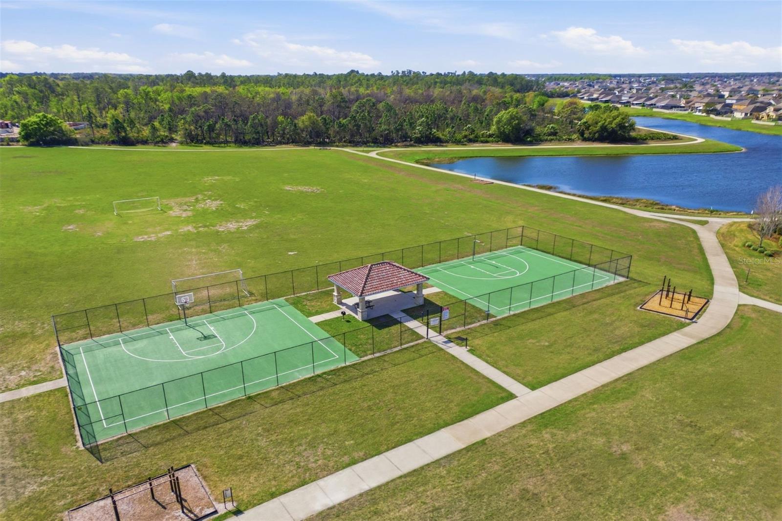 Listing photo id 24 for 11918 Bahia Valley Drive