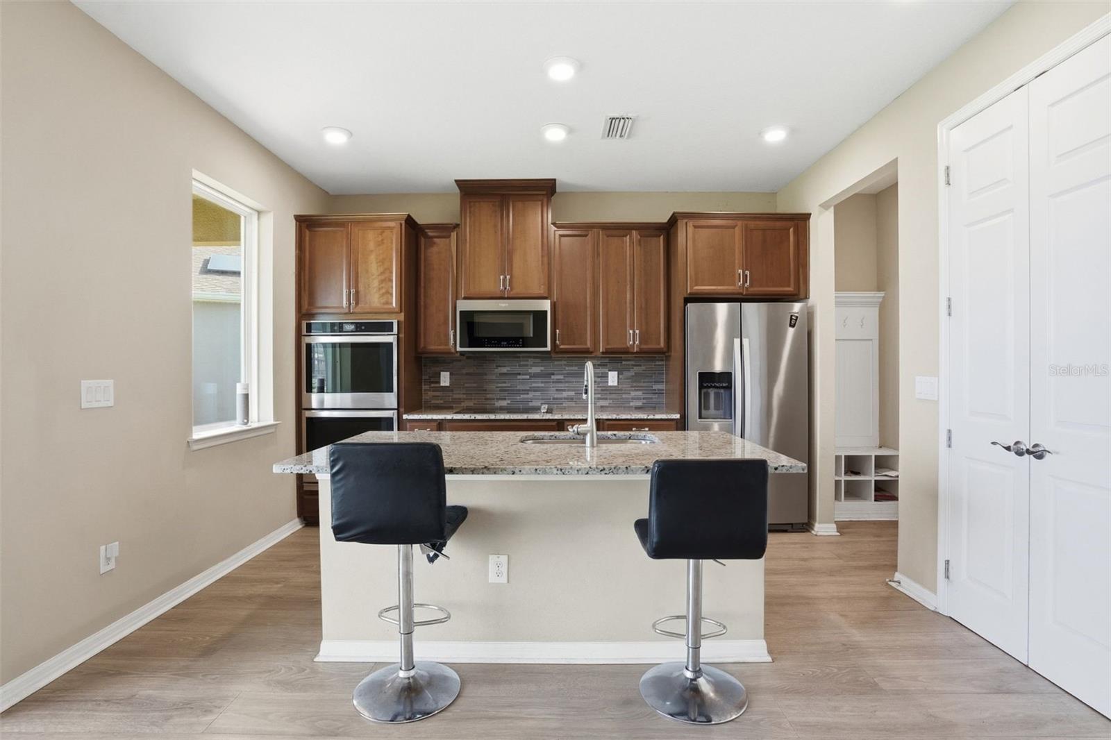 Listing photo id 1 for 11918 Bahia Valley Drive