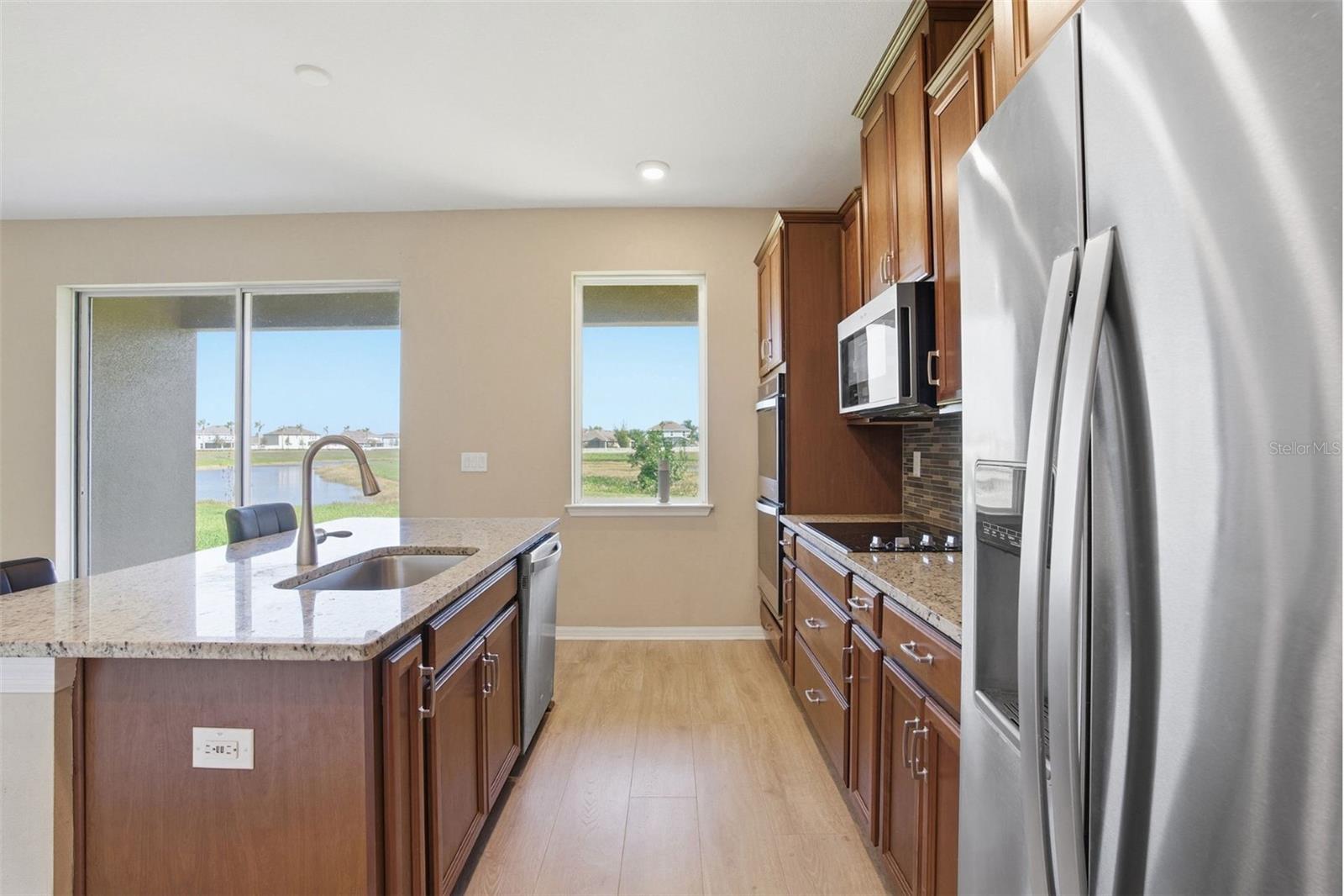 Listing photo id 3 for 11918 Bahia Valley Drive