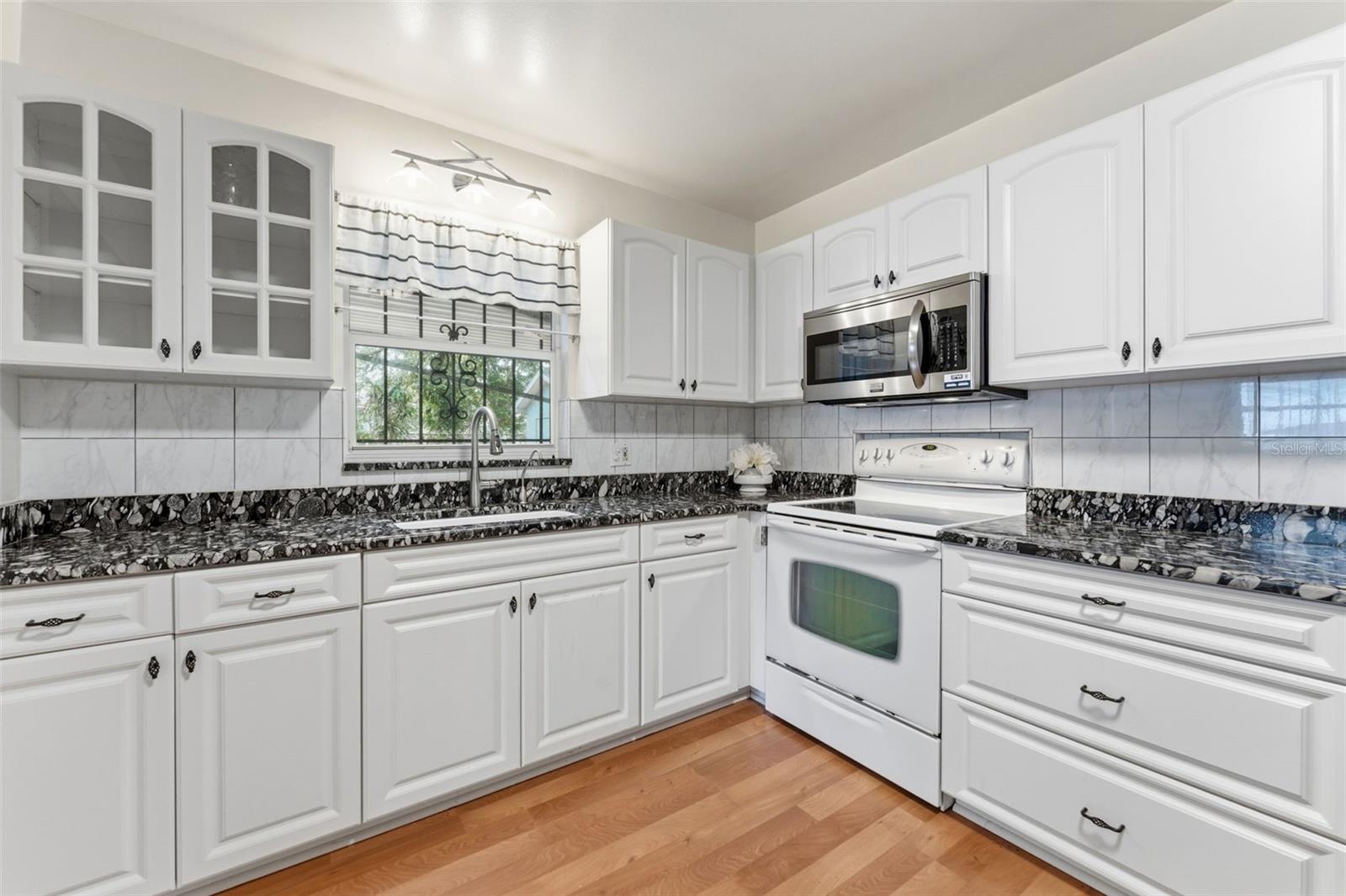 Image 2 of 36 For 2711 Heiter Street