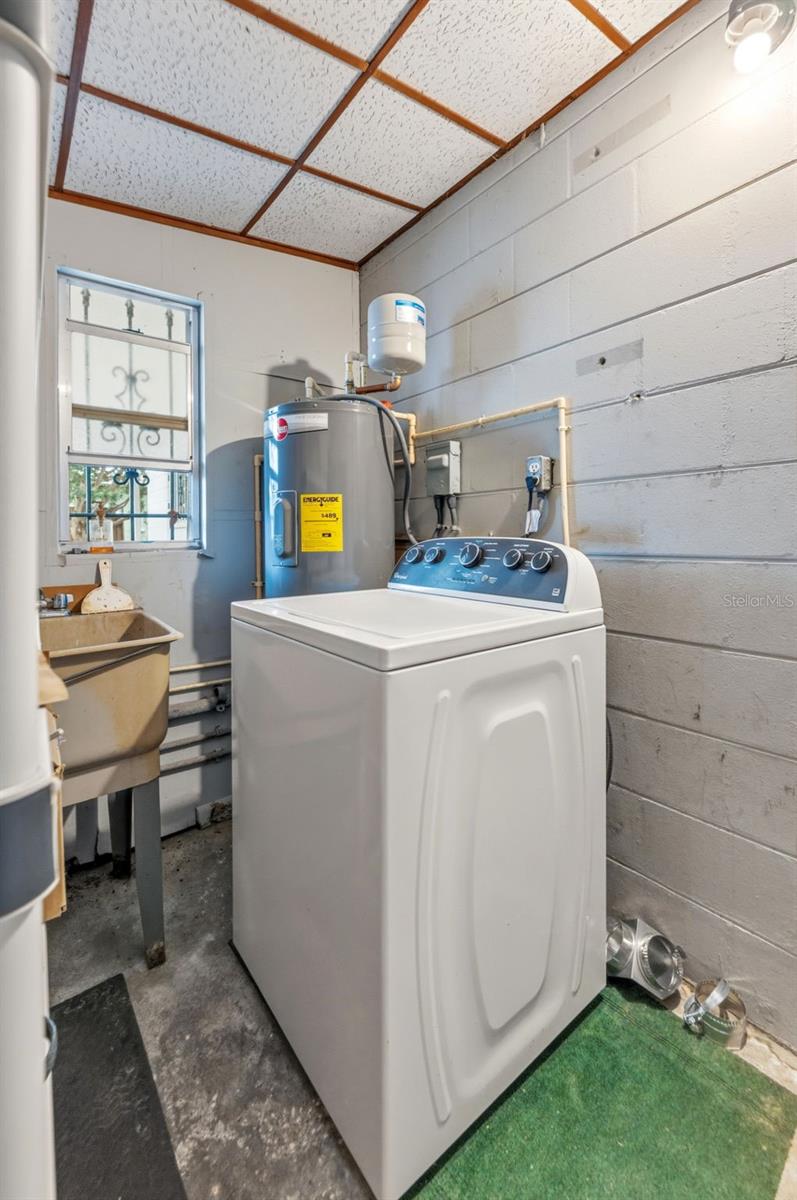 Image 25 of 36 For 2711 Heiter Street