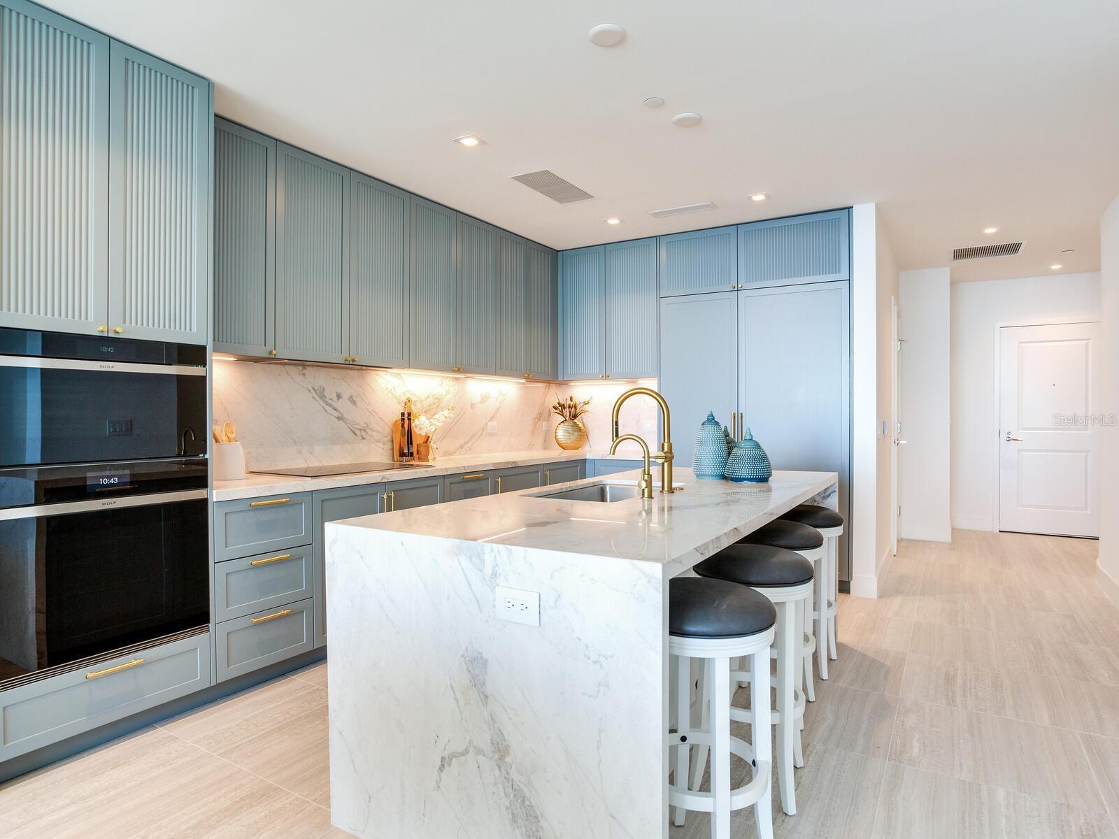 Image 11 of 91 For 3015 Ysabella Avenue 1403