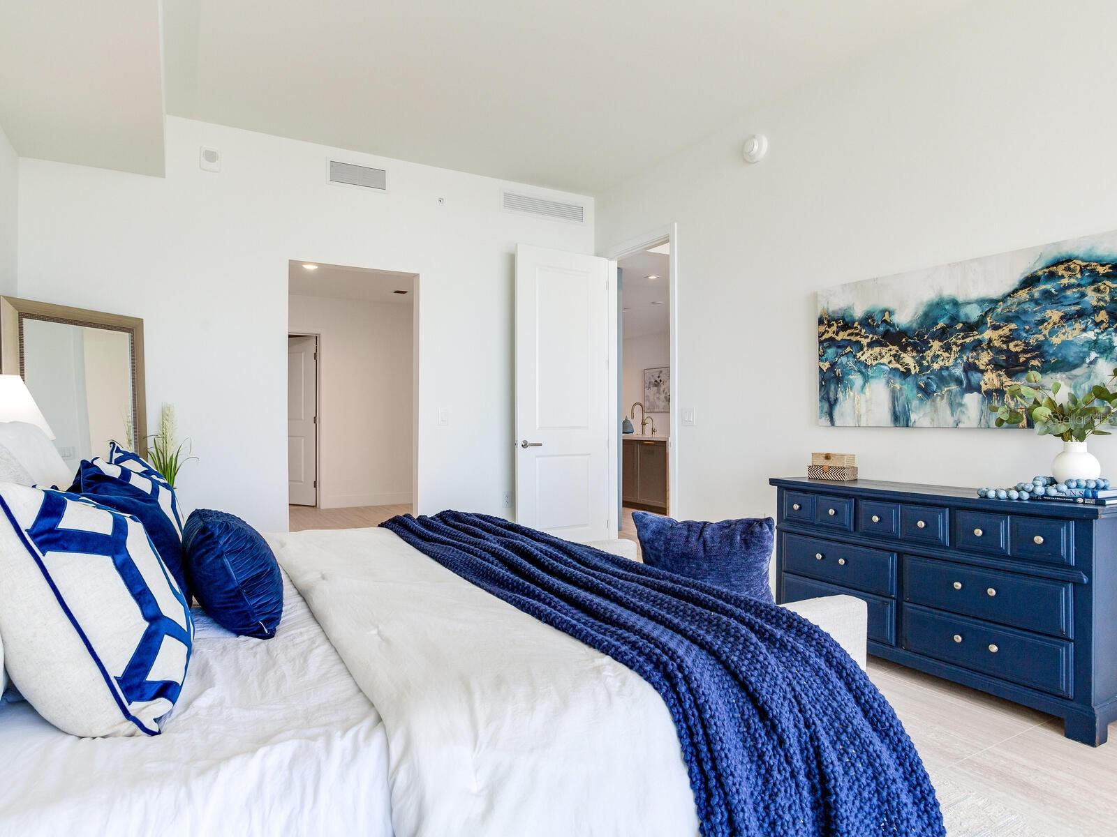 Image 34 of 91 For 3015 Ysabella Avenue 1403