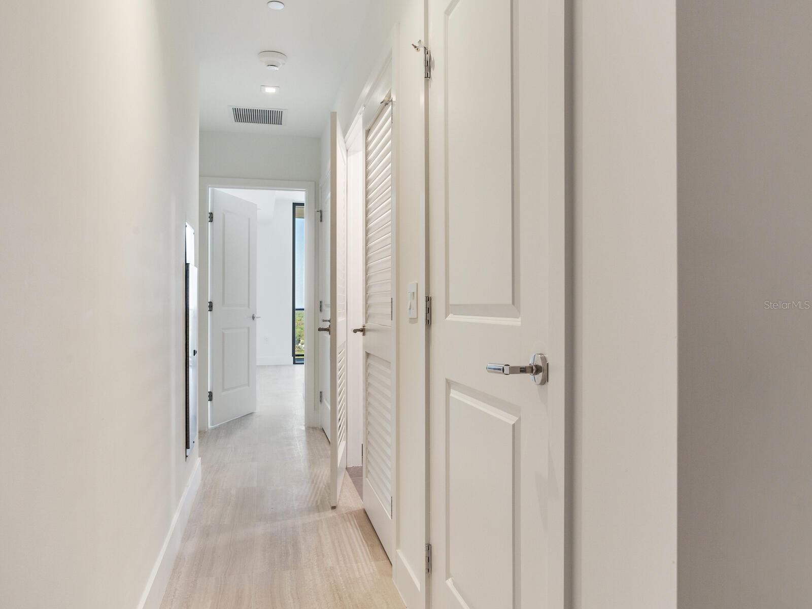 Image 48 of 91 For 3015 Ysabella Avenue 1403