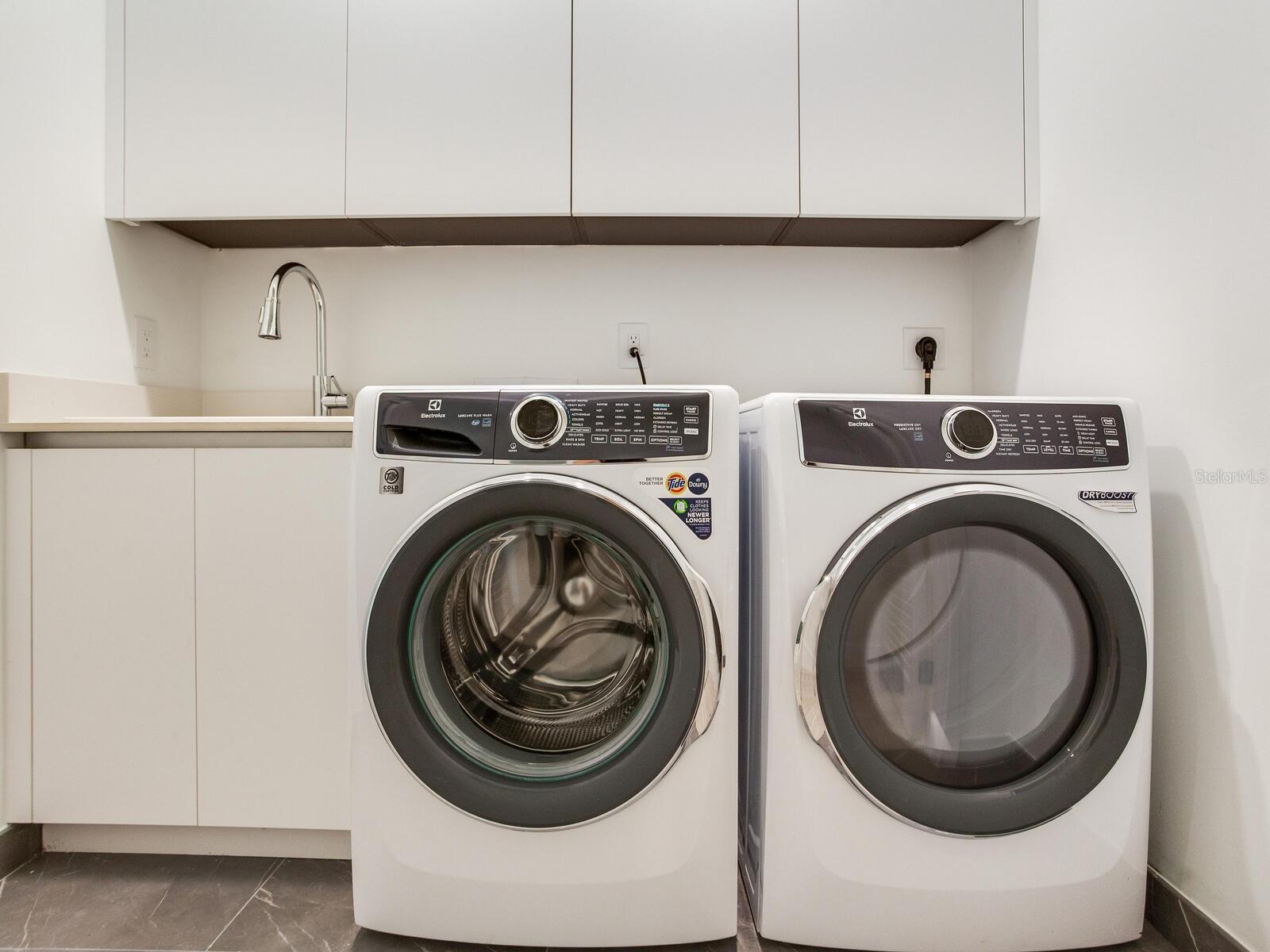 Image 49 of 91 For 3015 Ysabella Avenue 1403