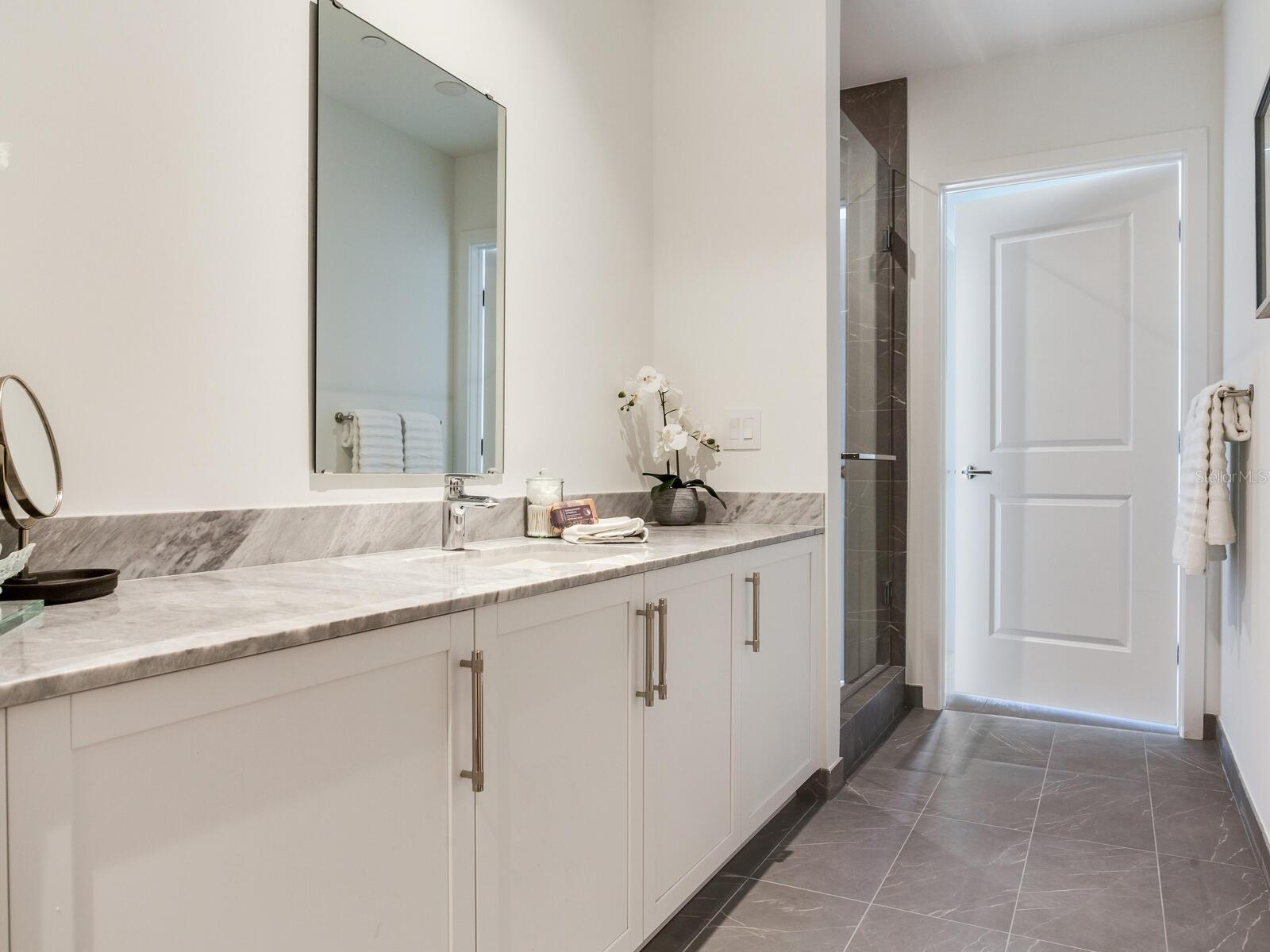 Image 54 of 91 For 3015 Ysabella Avenue 1403