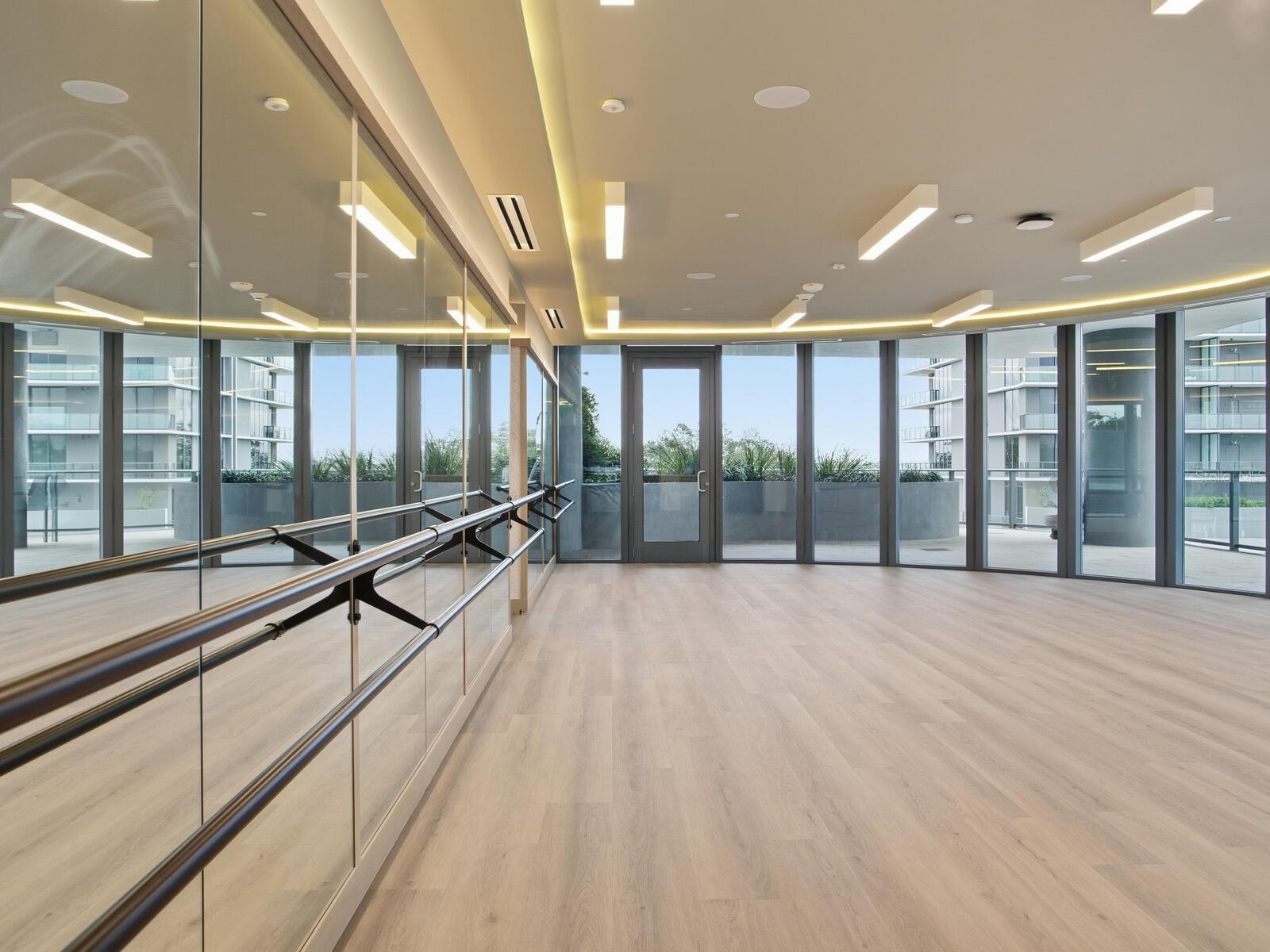 Image 70 of 91 For 3015 Ysabella Avenue 1403