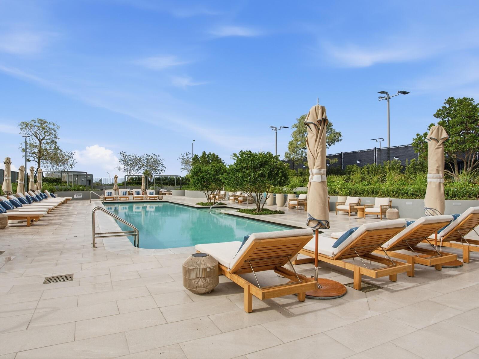 Image 77 of 91 For 3015 Ysabella Avenue 1403