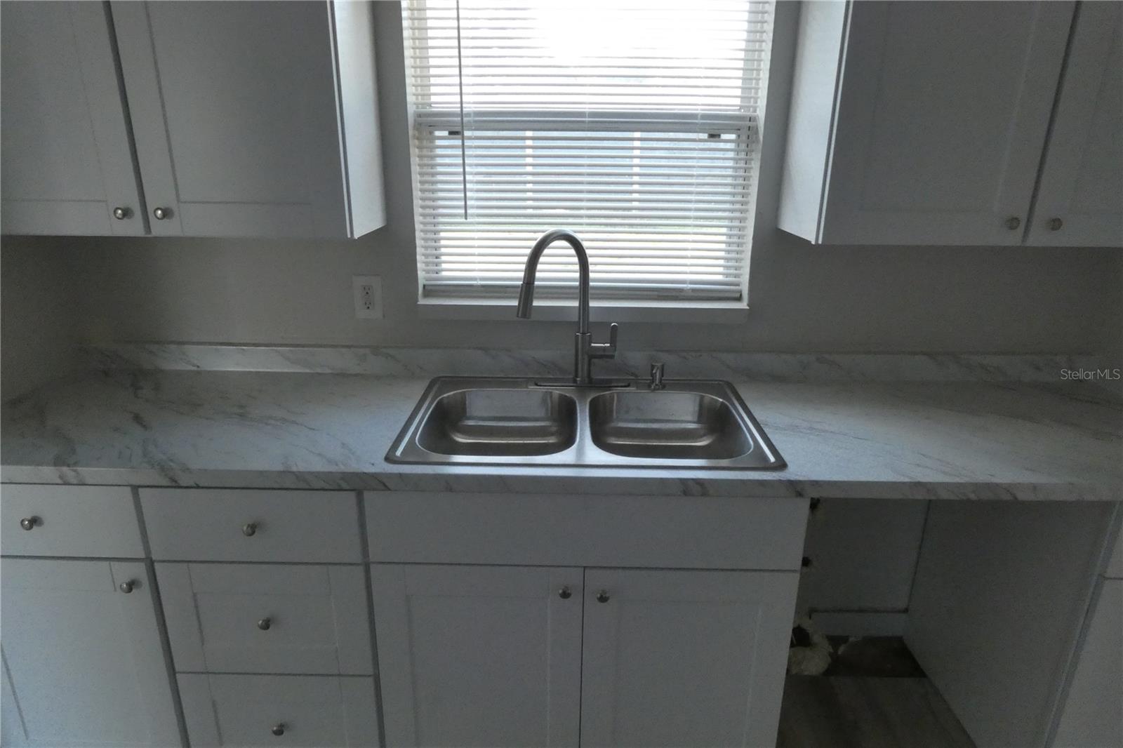 Image 8 of 15 For 2580 58th Avenue N