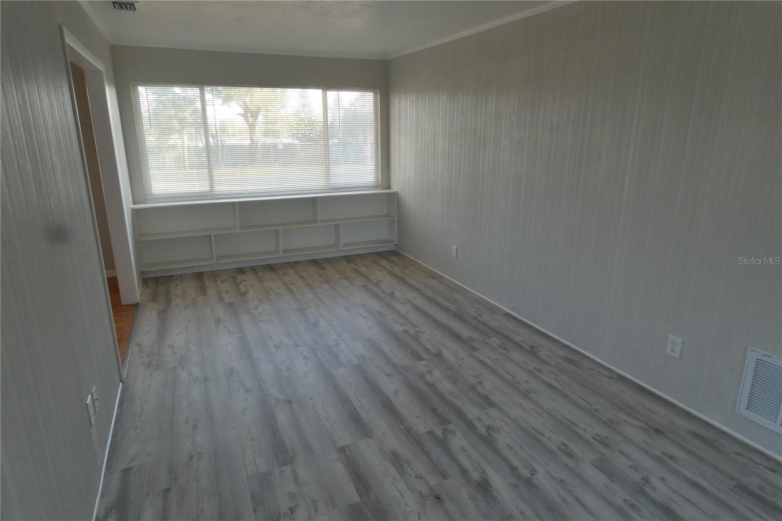 Image 9 of 15 For 2580 58th Avenue N