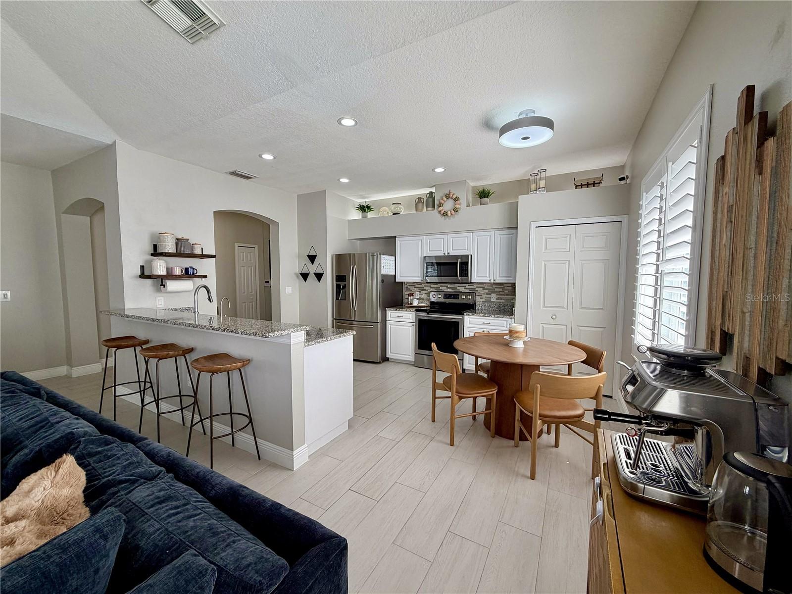 Image 10 of 39 For 1764 Oak Pond Court