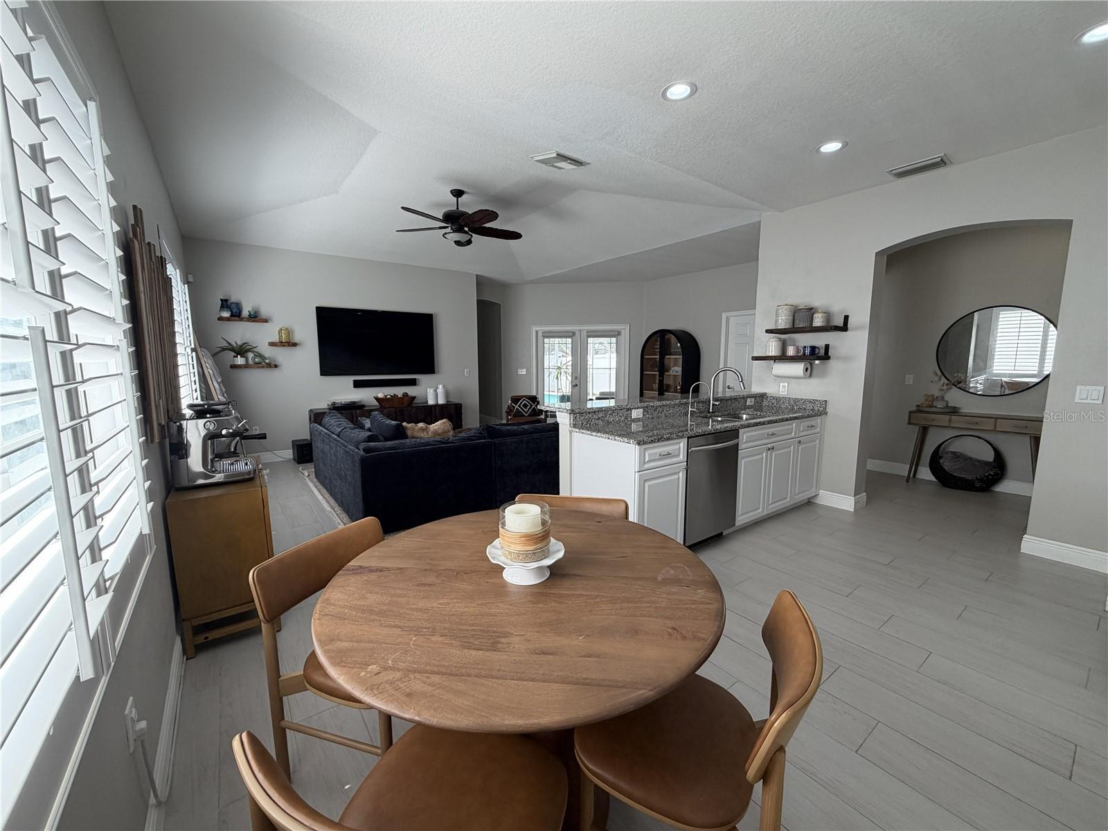 Image 11 of 39 For 1764 Oak Pond Court