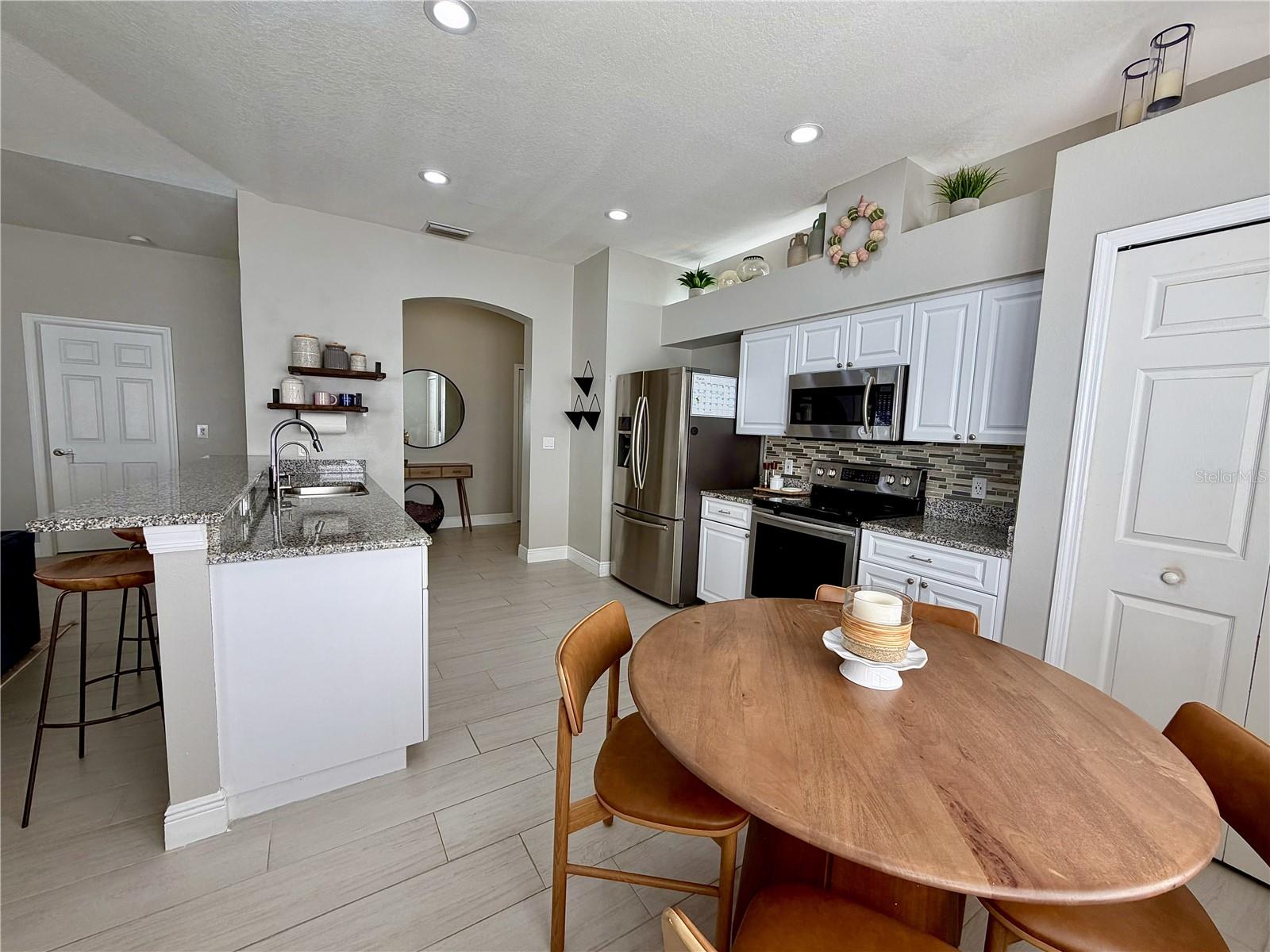 Image 13 of 39 For 1764 Oak Pond Court