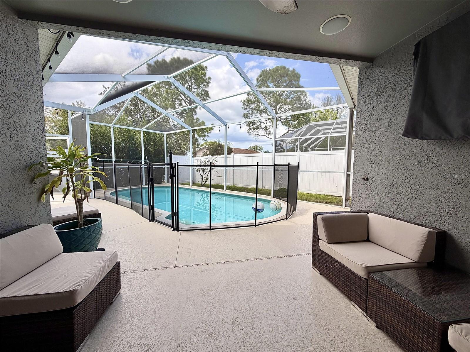 Image 30 of 39 For 1764 Oak Pond Court